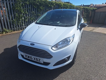Used Ford Fiesta 2016 for sale - 78351300: Photo