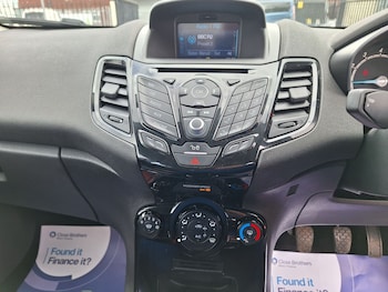 Used Ford Fiesta 2016 for sale - 78832555: Photo
