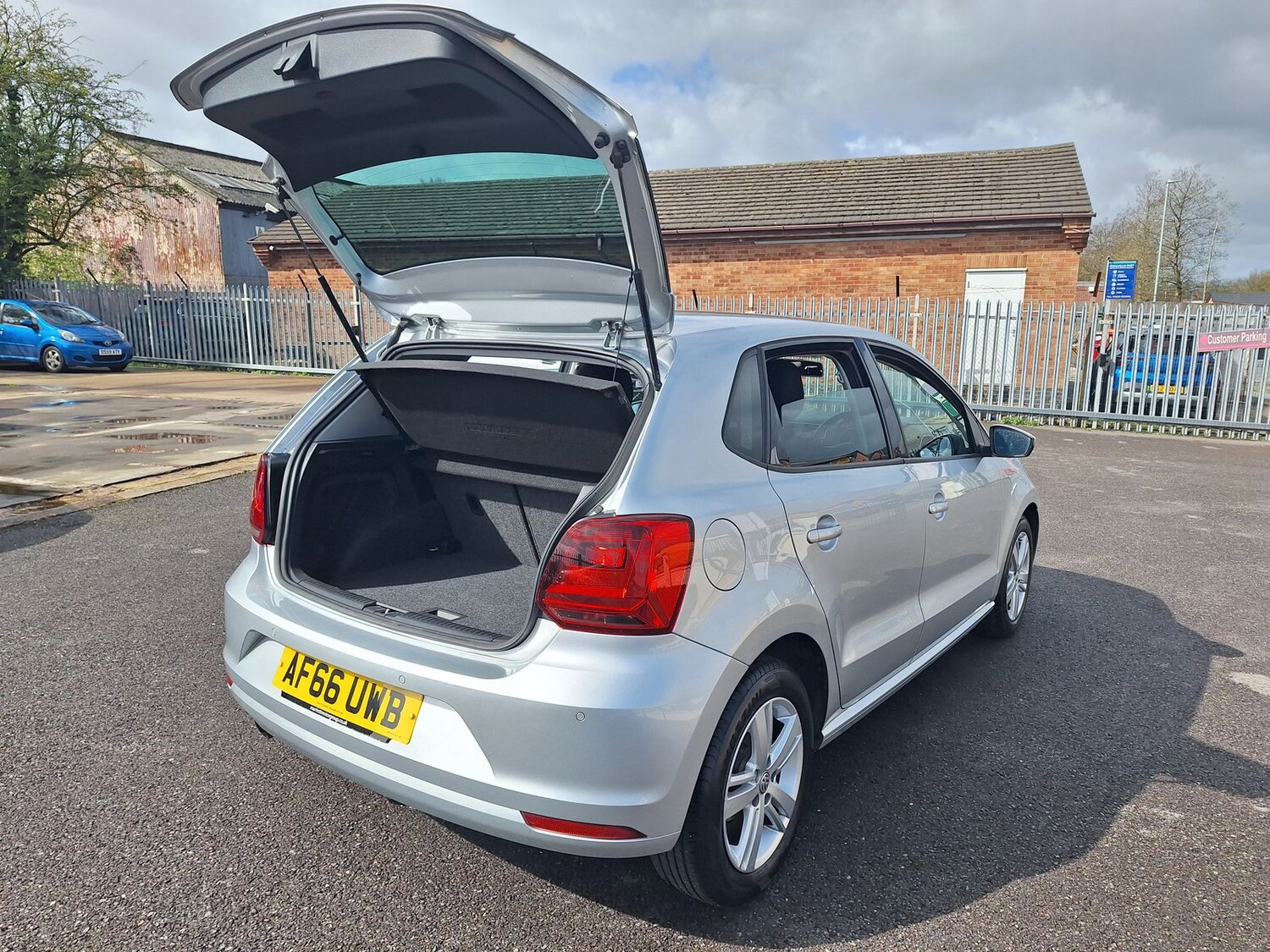 Used Volkswagen Polo 2016 for sale - 78088711: Photo 14