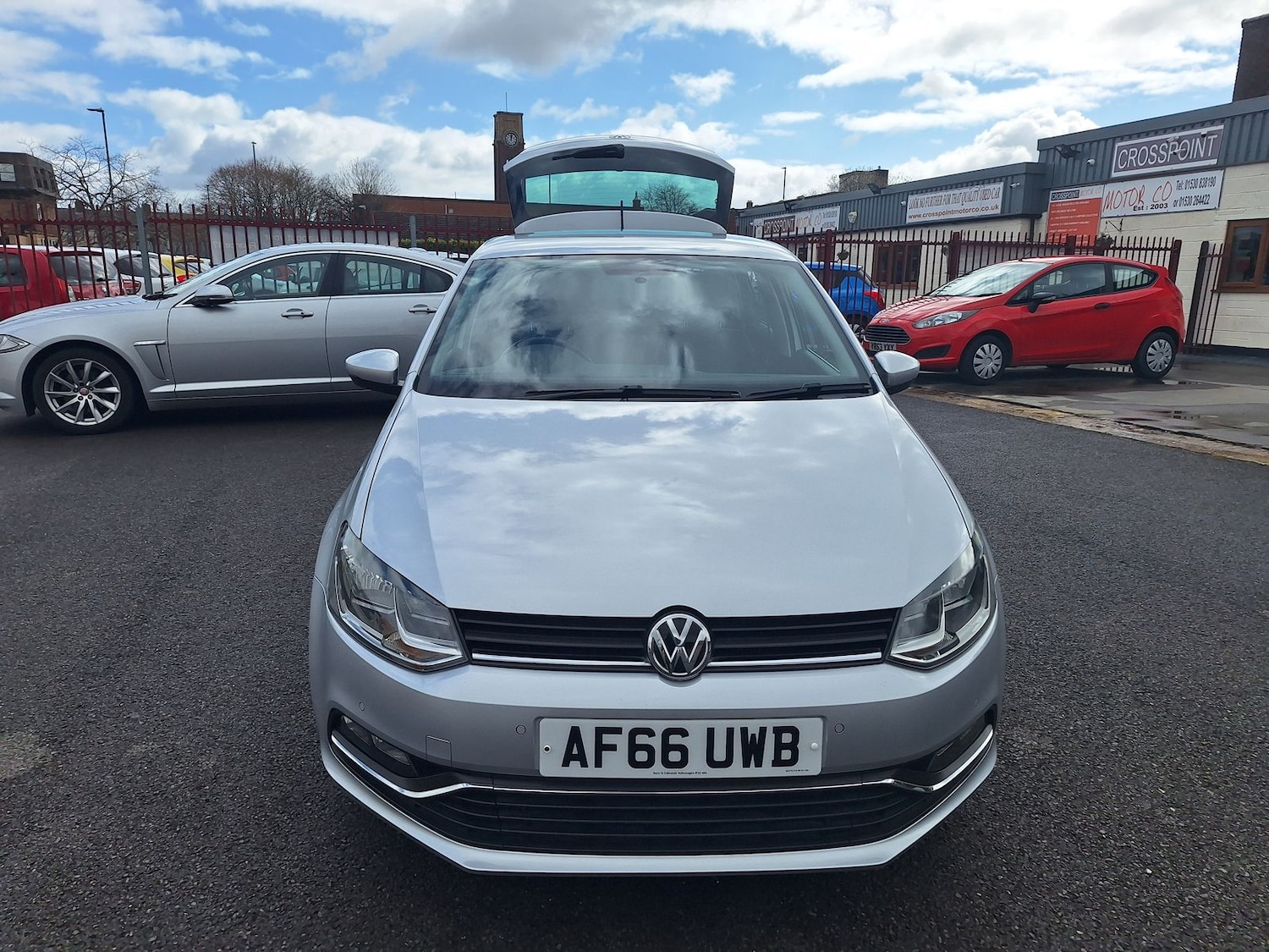 Used Volkswagen Polo 2016 for sale - 78088711: Photo 2