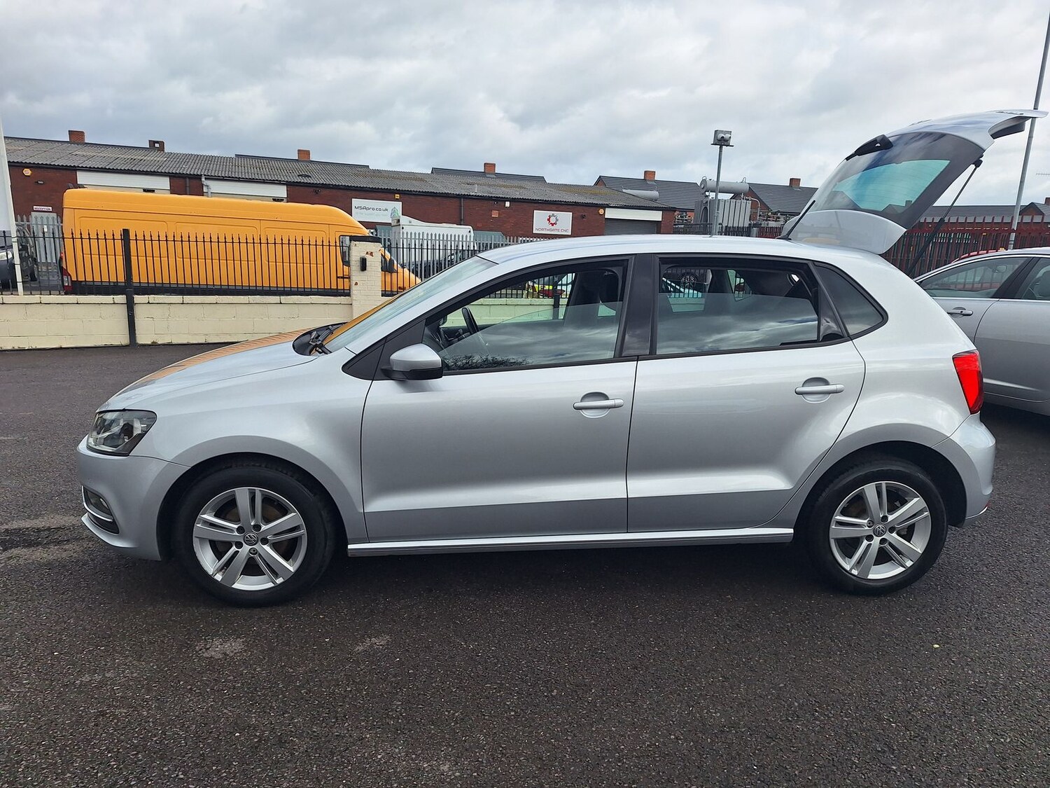 Used Volkswagen Polo 2016 for sale - 78088711: Photo 25