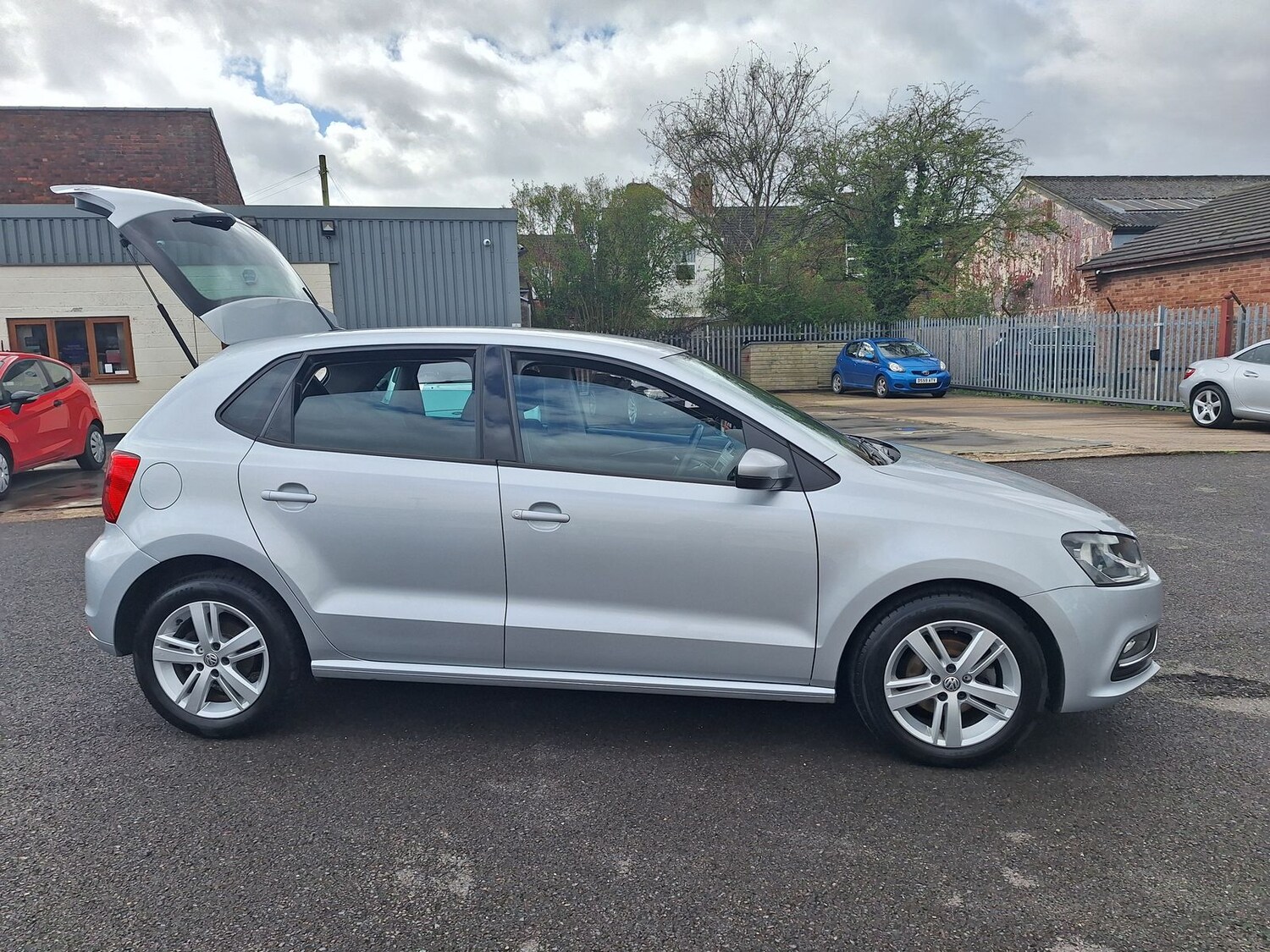 Used Volkswagen Polo 2016 for sale - 78088711: Photo 32
