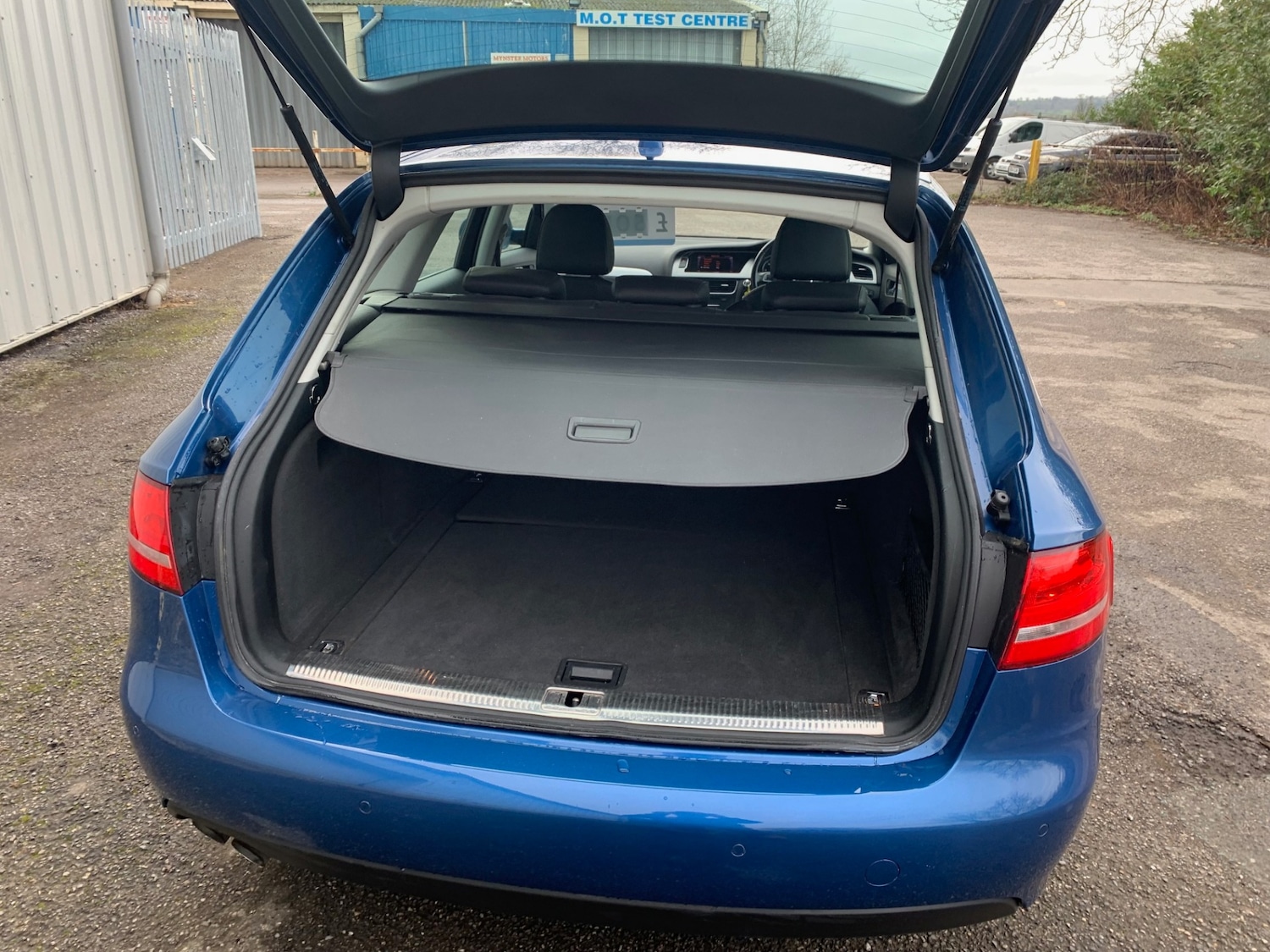 Used Audi A4 2011 for sale - 77196671: Photo 10