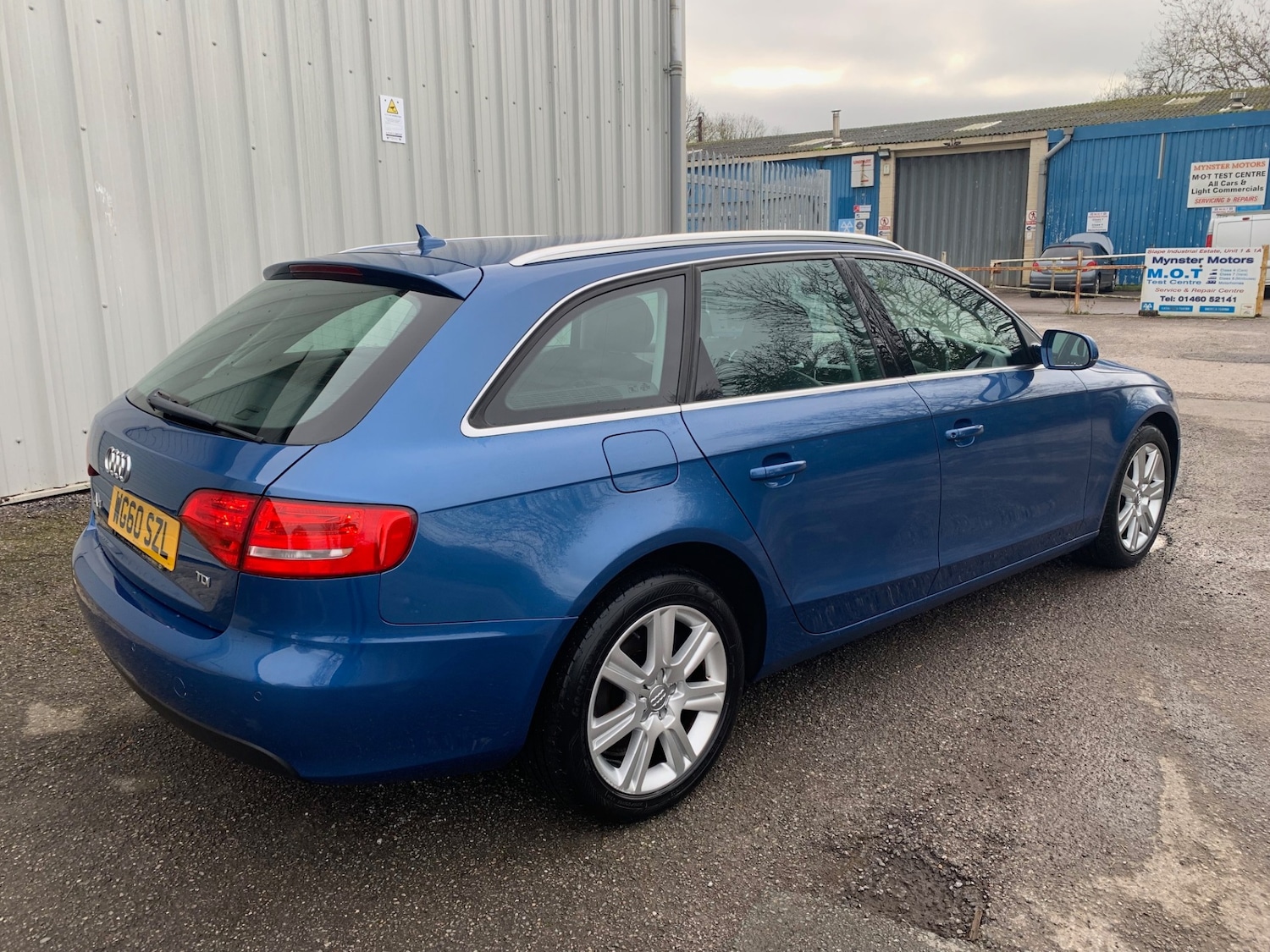 Used Audi A4 2011 for sale - 77196671: Photo 5