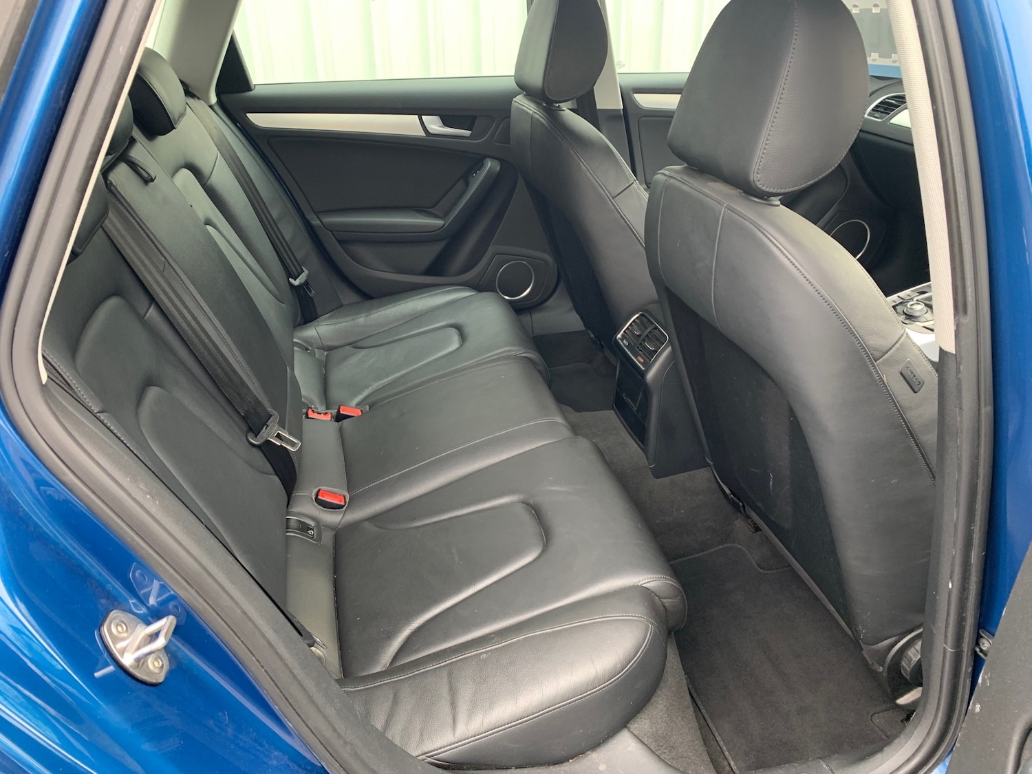 Used Audi A4 2011 for sale - 77196671: Photo 9