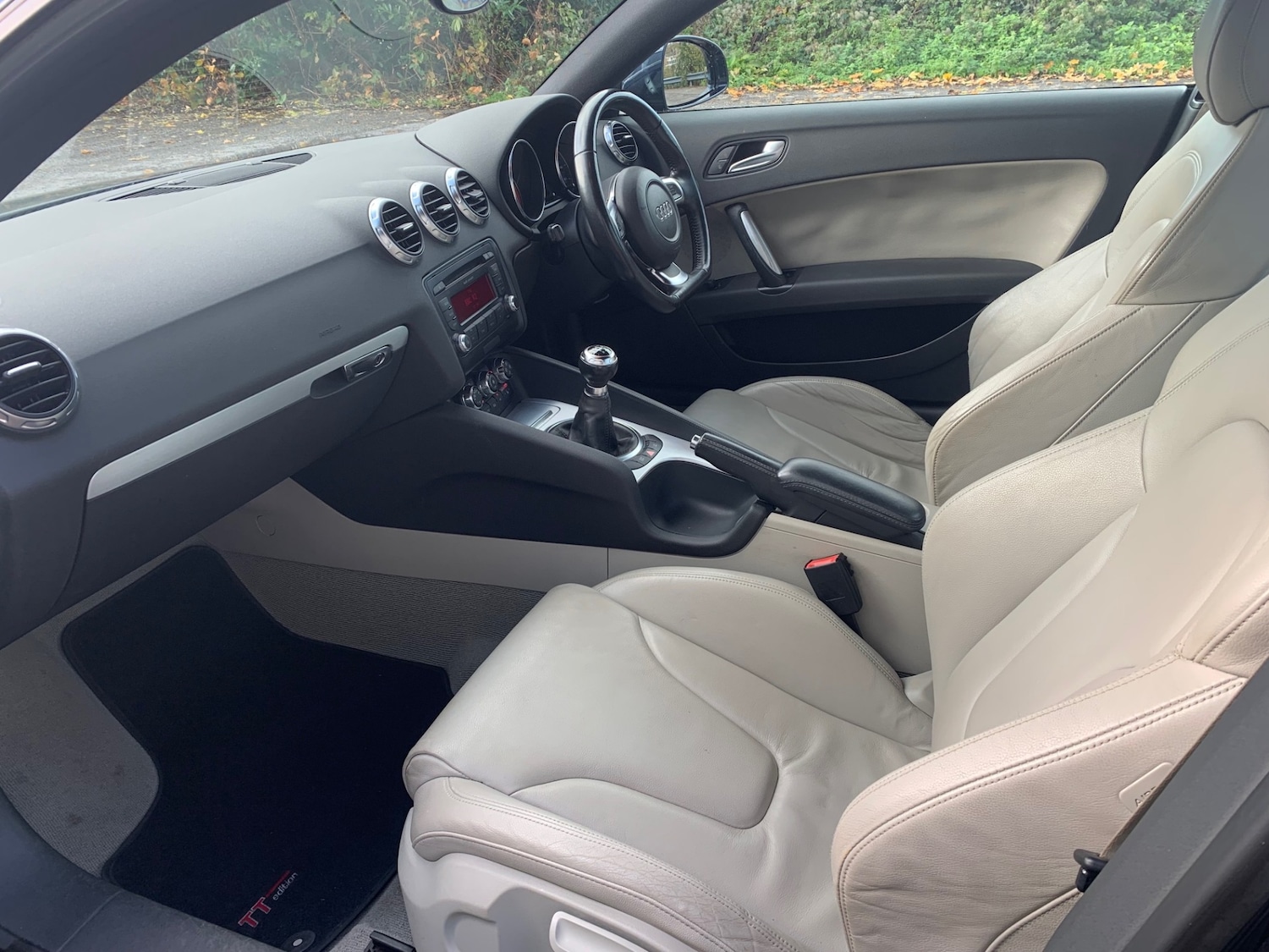 Used Audi TT 2010 for sale - 76626025: Photo 11