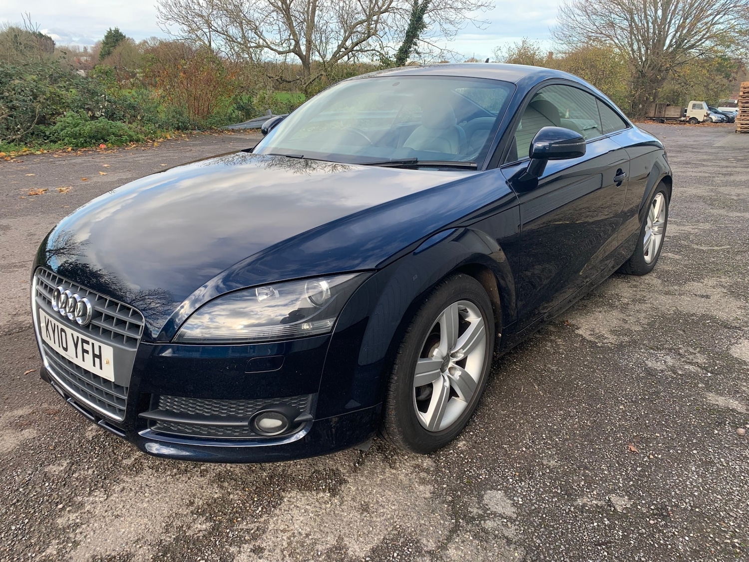 Used Audi TT 2010 for sale - 76626025: Photo 2