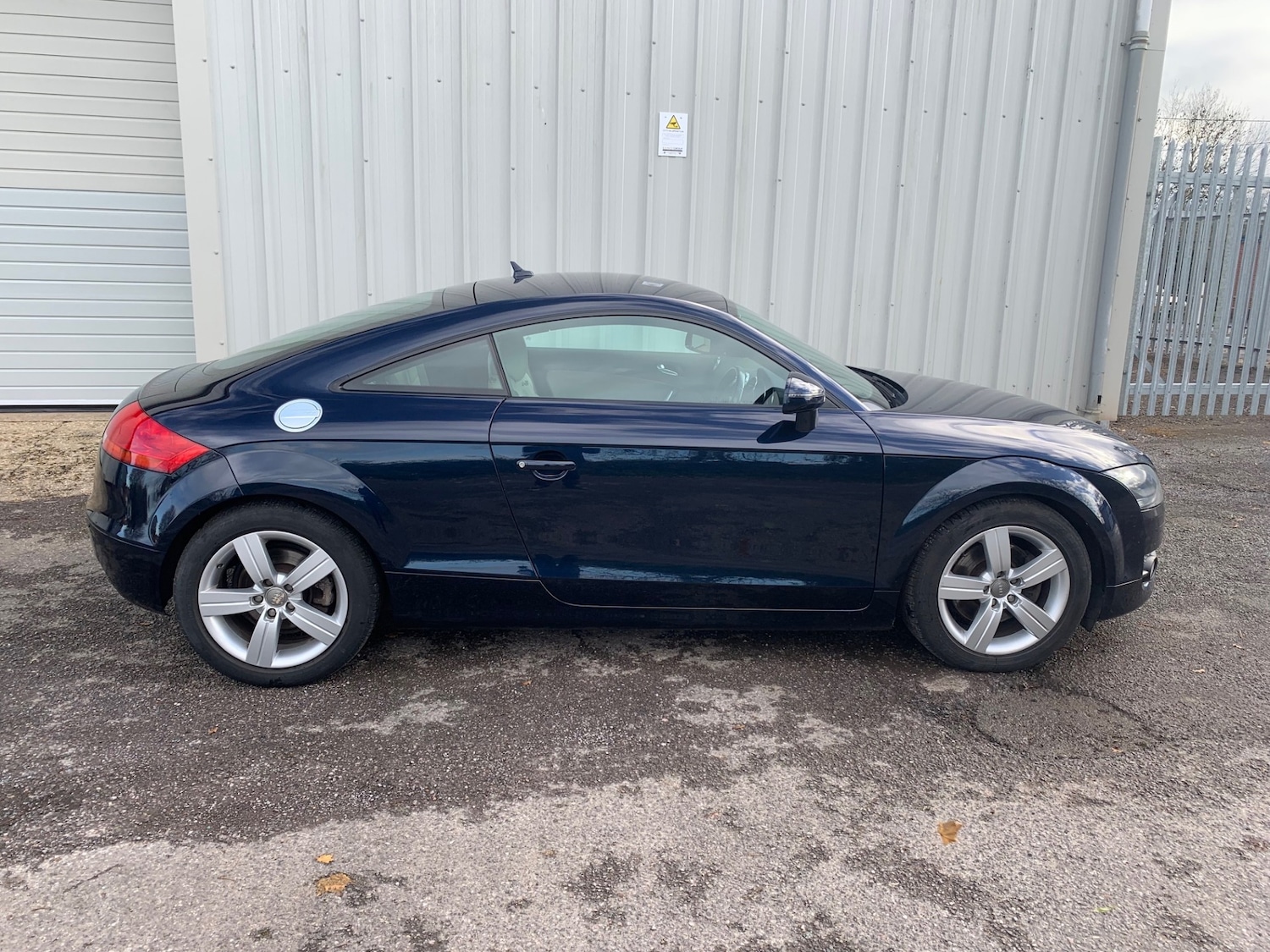 Used Audi TT 2010 for sale - 76626025: Photo 7