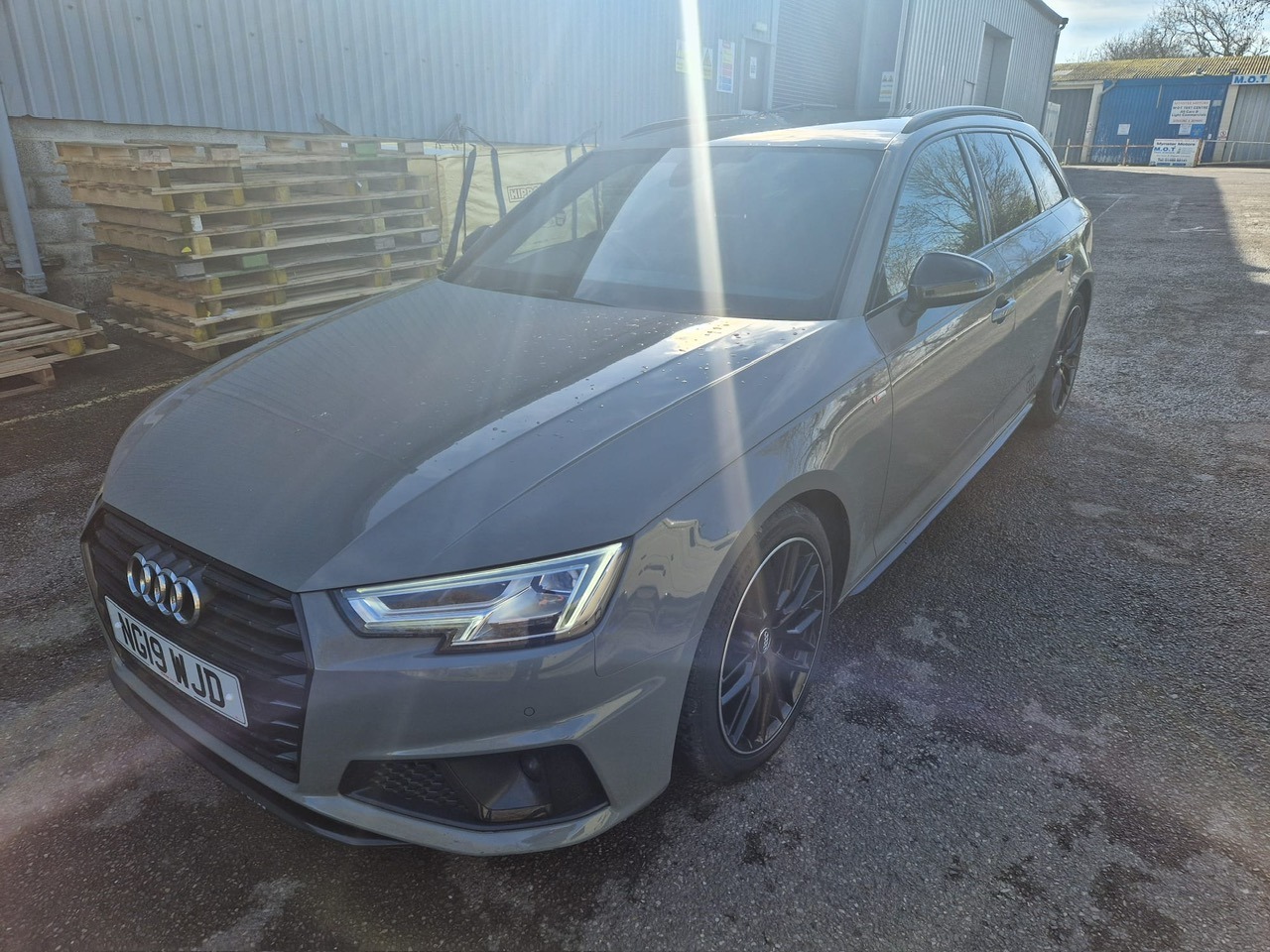 Used Audi A4 2019 for sale - 77715860: Photo 2