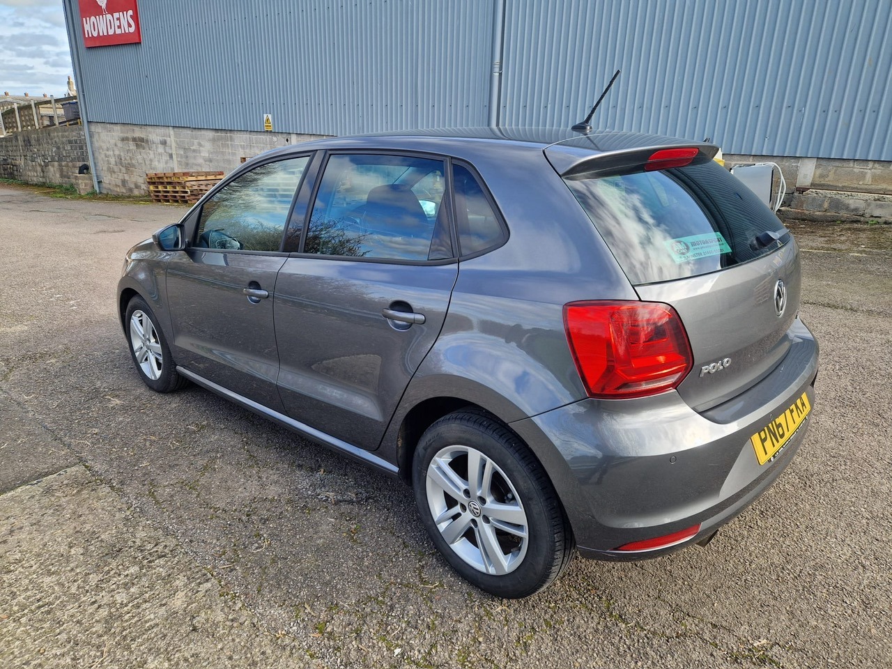 Used Volkswagen Polo 2017 for sale - 77715342: Photo 3
