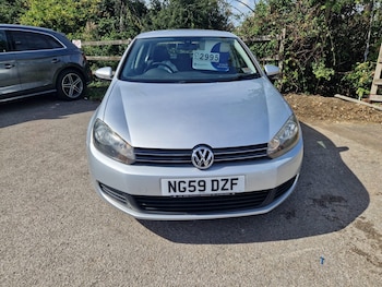 Volkswagen - Golf