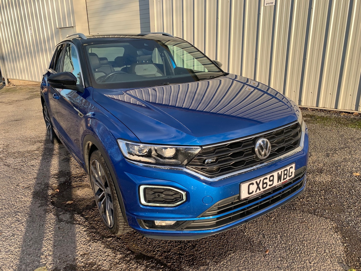 Used Volkswagen T-Roc 2019 for sale - 76637522: Photo 1
