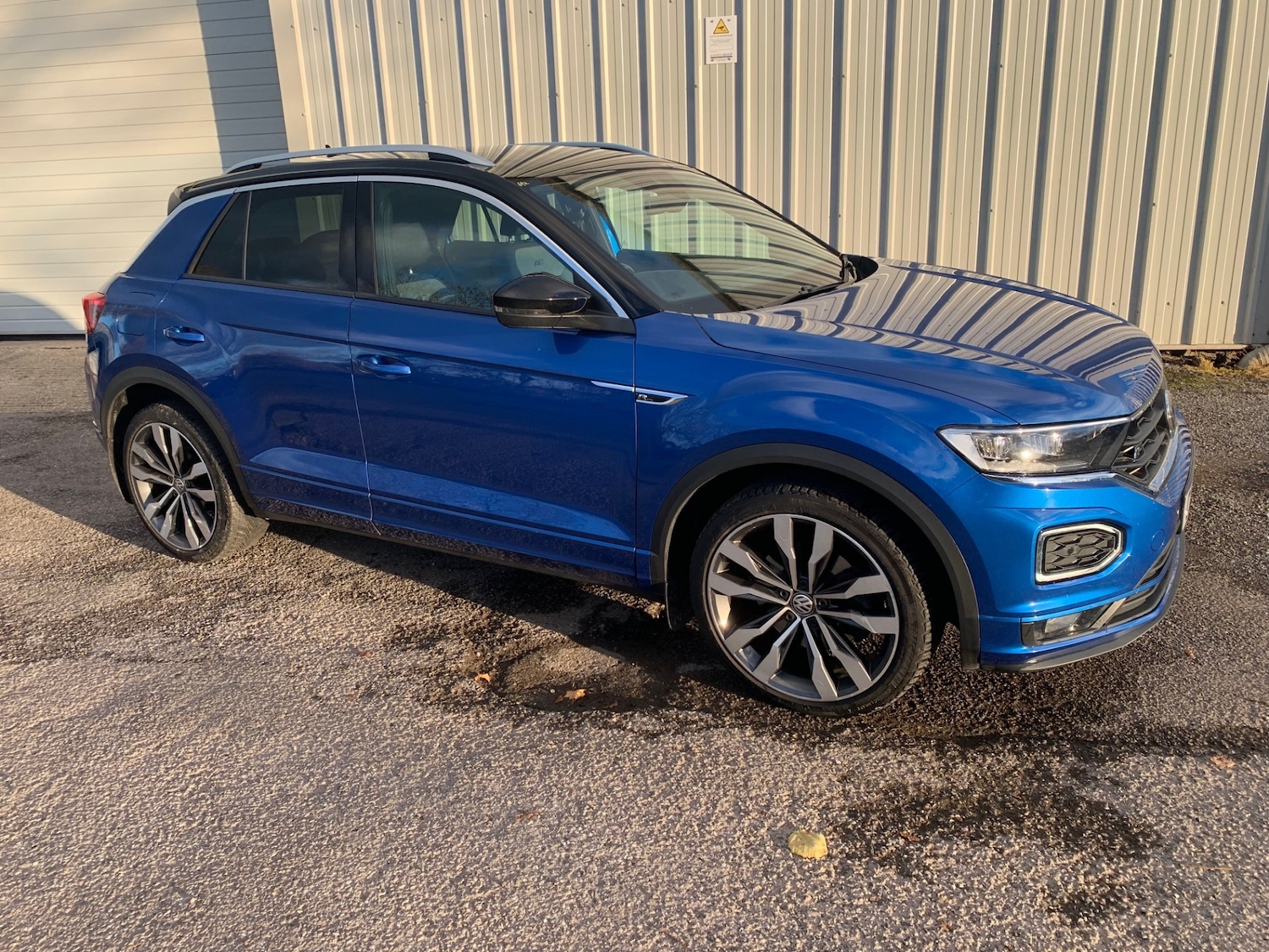 Used Volkswagen T-Roc 2019 for sale - 76637522: Photo 2