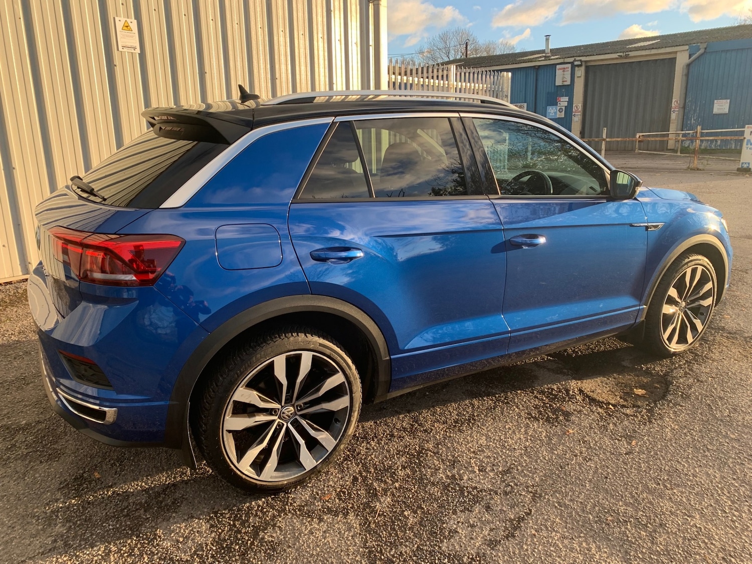 Used Volkswagen T-Roc 2019 for sale - 76637522: Photo 3