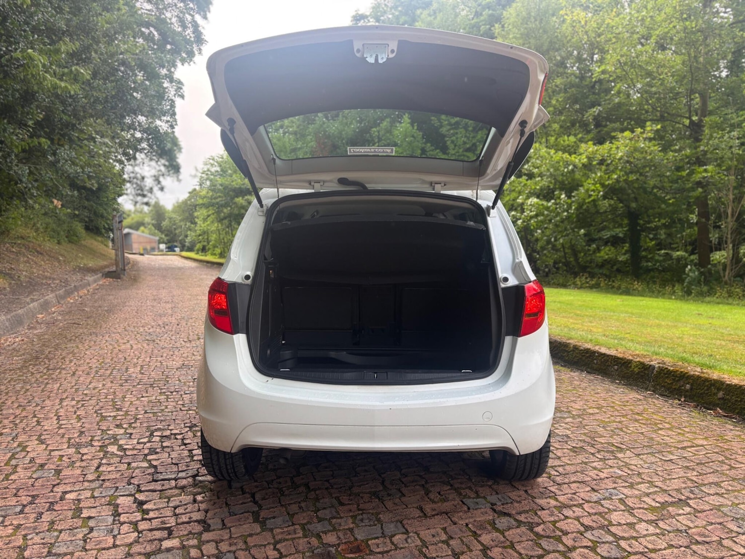 Used Vauxhall Meriva 2011 for sale - 76987628: Photo 10