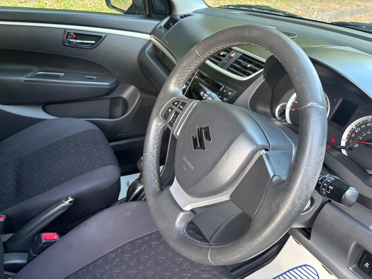 Used Suzuki Swift 2011 for sale - 76584084: Photo 12