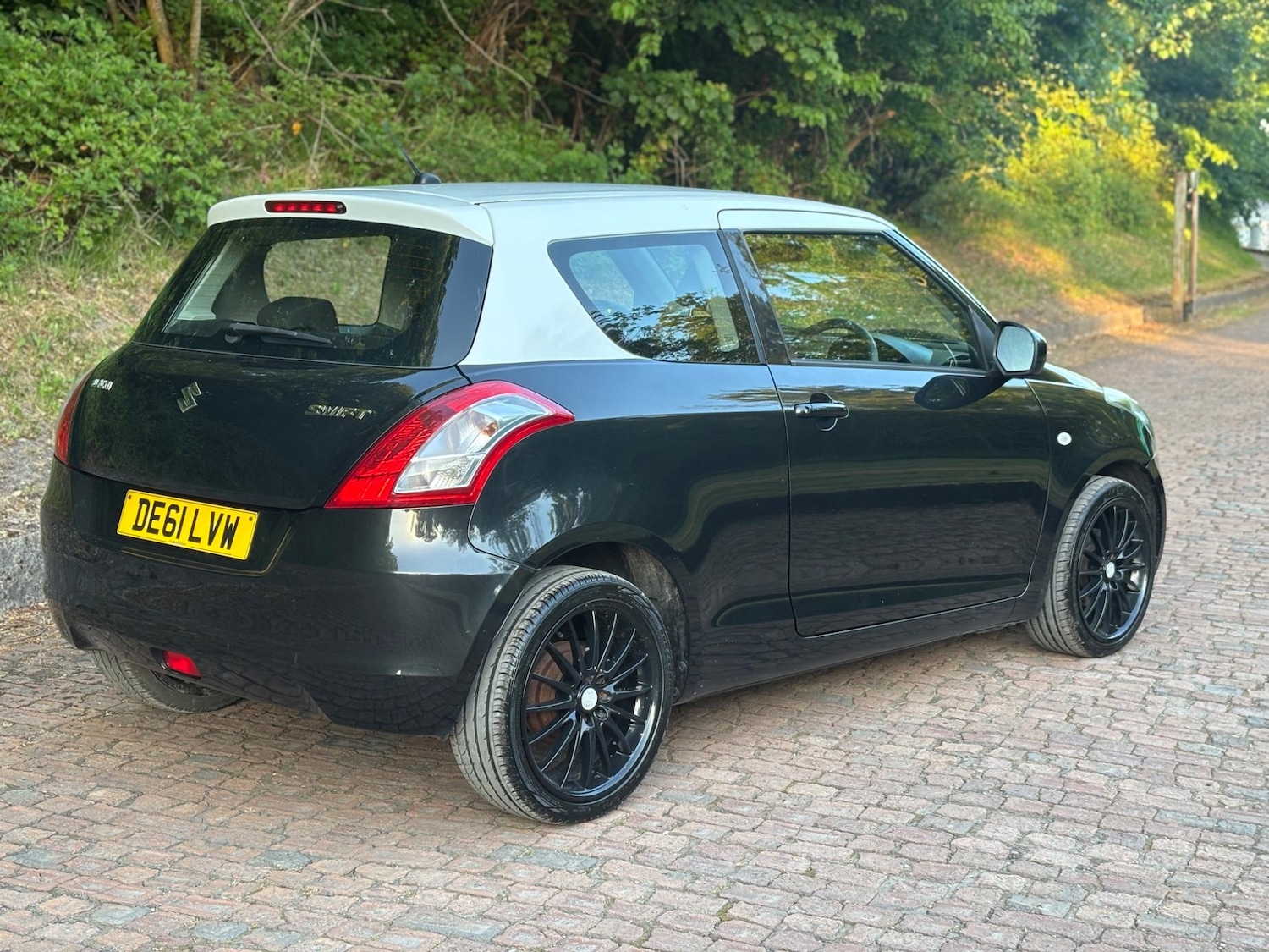 Used Suzuki Swift 2011 for sale - 76584084: Photo 14