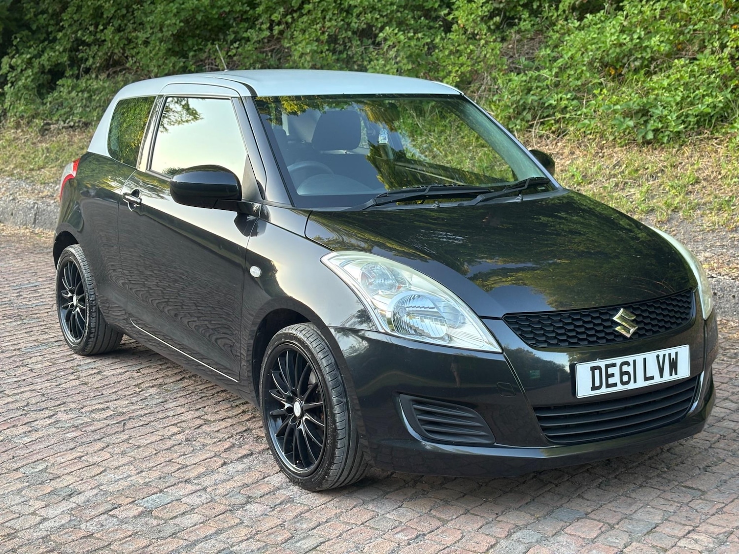 Used Suzuki Swift 2011 for sale - 76584084: Photo 15