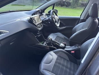 Used Peugeot 2008 2017 for sale - 79315017: Photo