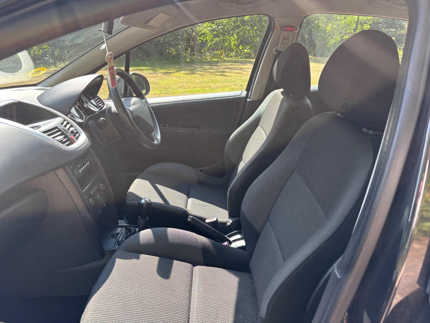 Used Peugeot 207 2010 for sale - 76585491: Photo 6