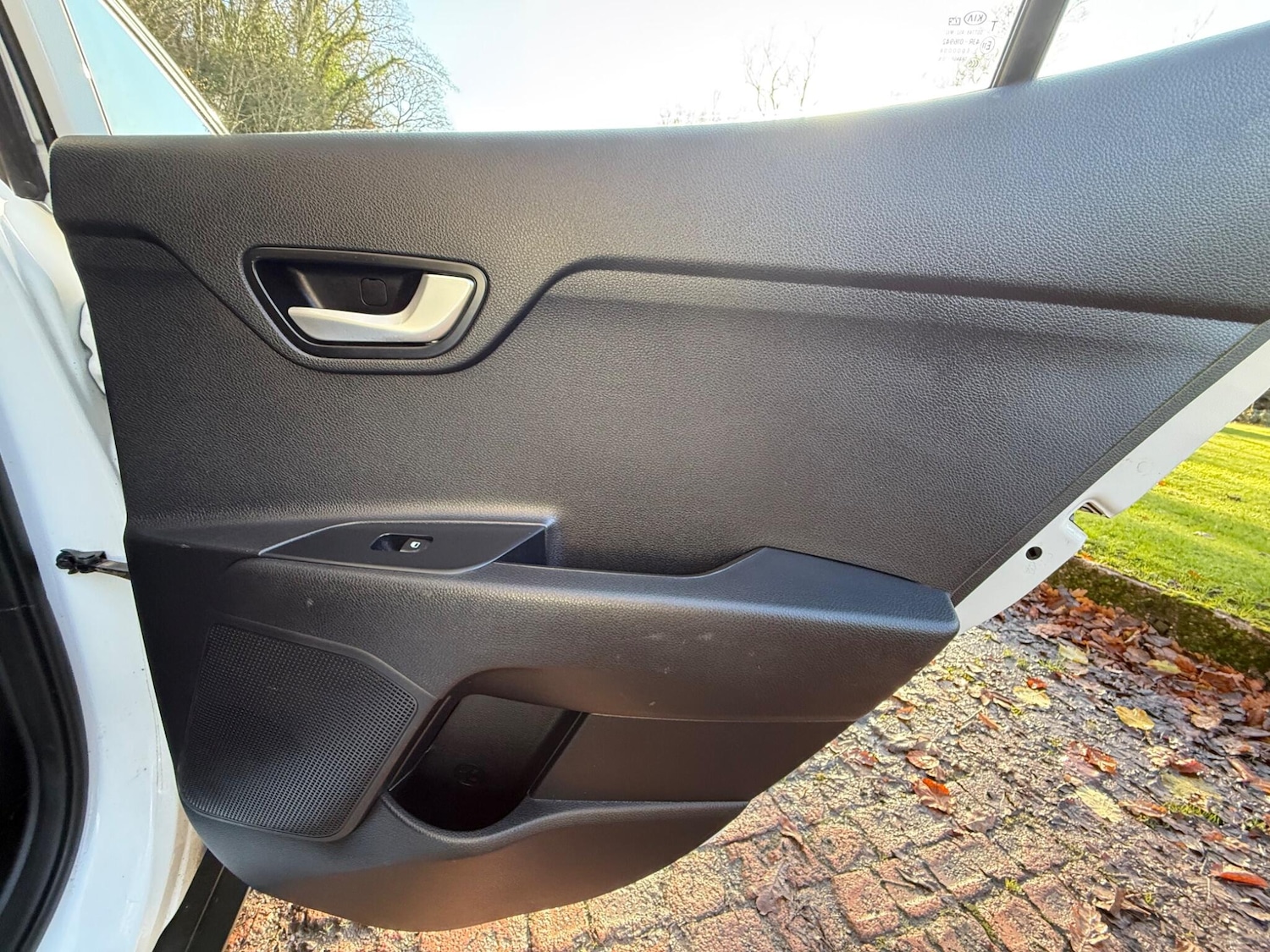 Used Kia Stonic 2019 for sale - 76801249: Photo 25