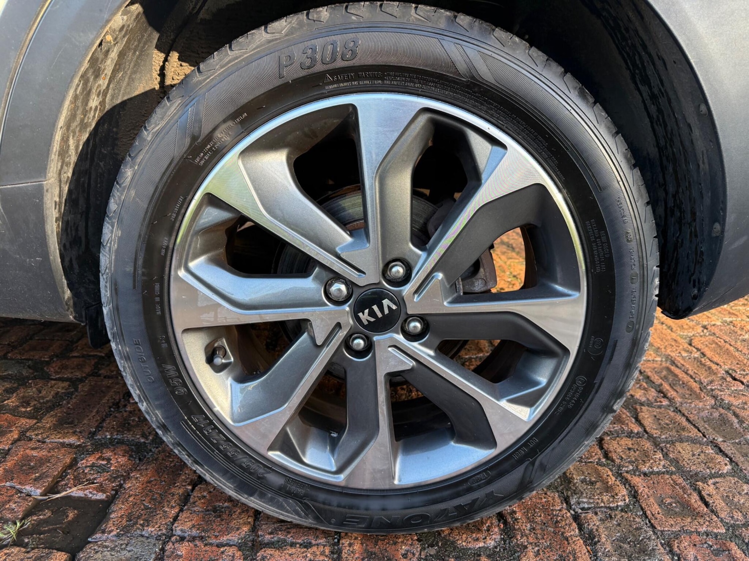 Used Kia Stonic 2019 for sale - 76801249: Photo 28