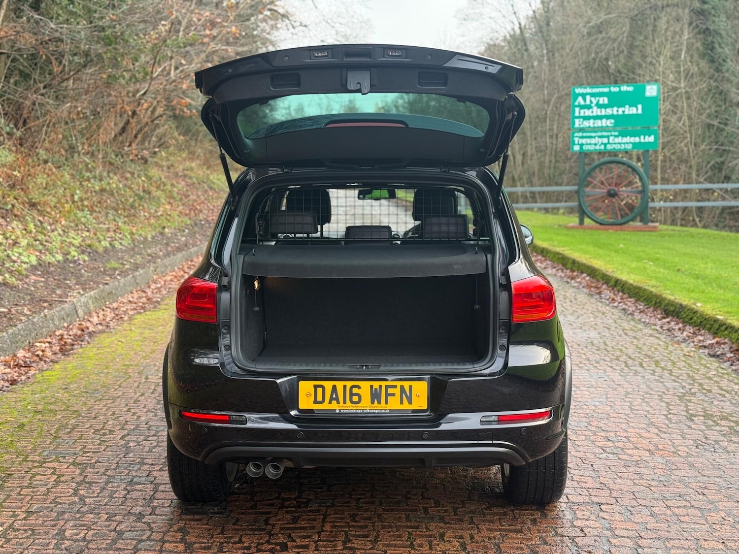 Used Volkswagen Tiguan 2016 for sale - 76824112: Photo 14