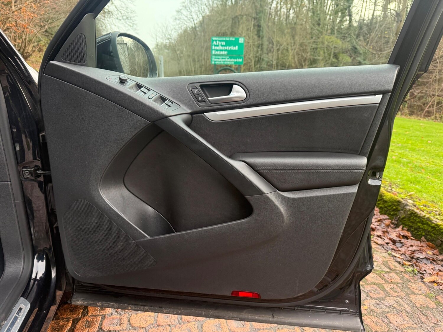 Used Volkswagen Tiguan 2016 for sale - 76824112: Photo 28