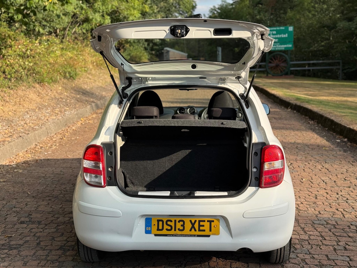 Used Nissan Micra 2013 for sale - 76584569: Photo 13