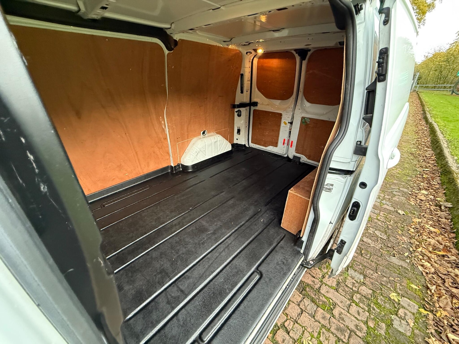 Used Ford Transit Custom 2018 for sale - 76349057: Photo 33