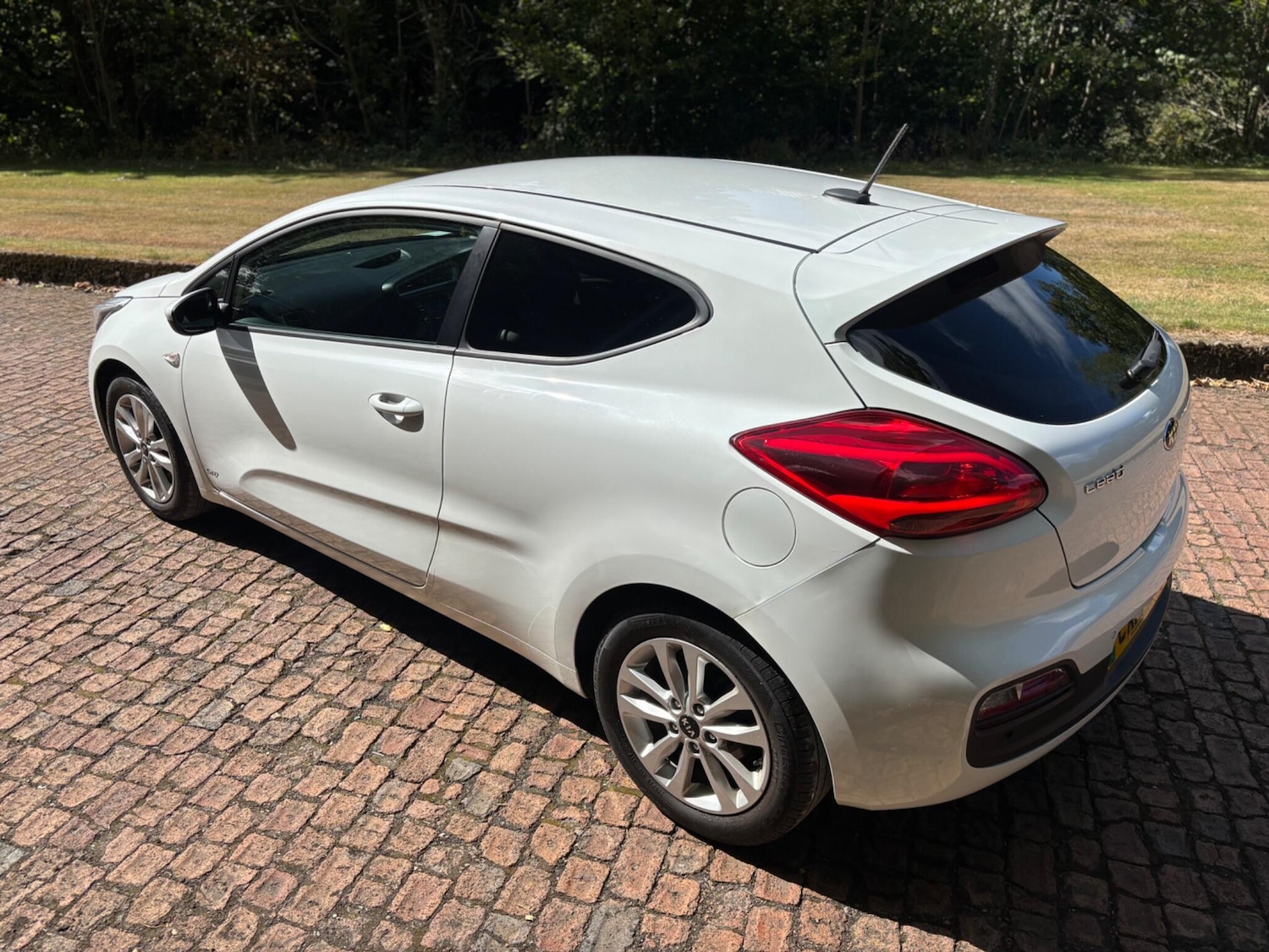 Used Kia Pro Ceed 2016 for sale - 76585139: Photo 11