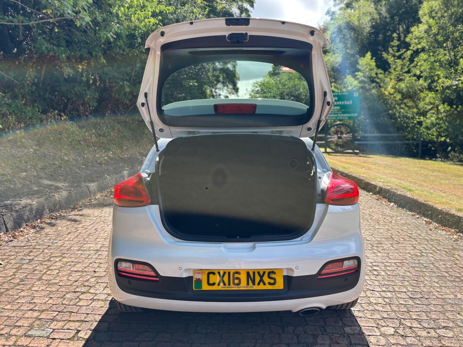 Used Kia Pro Ceed 2016 for sale - 76585139: Photo 19