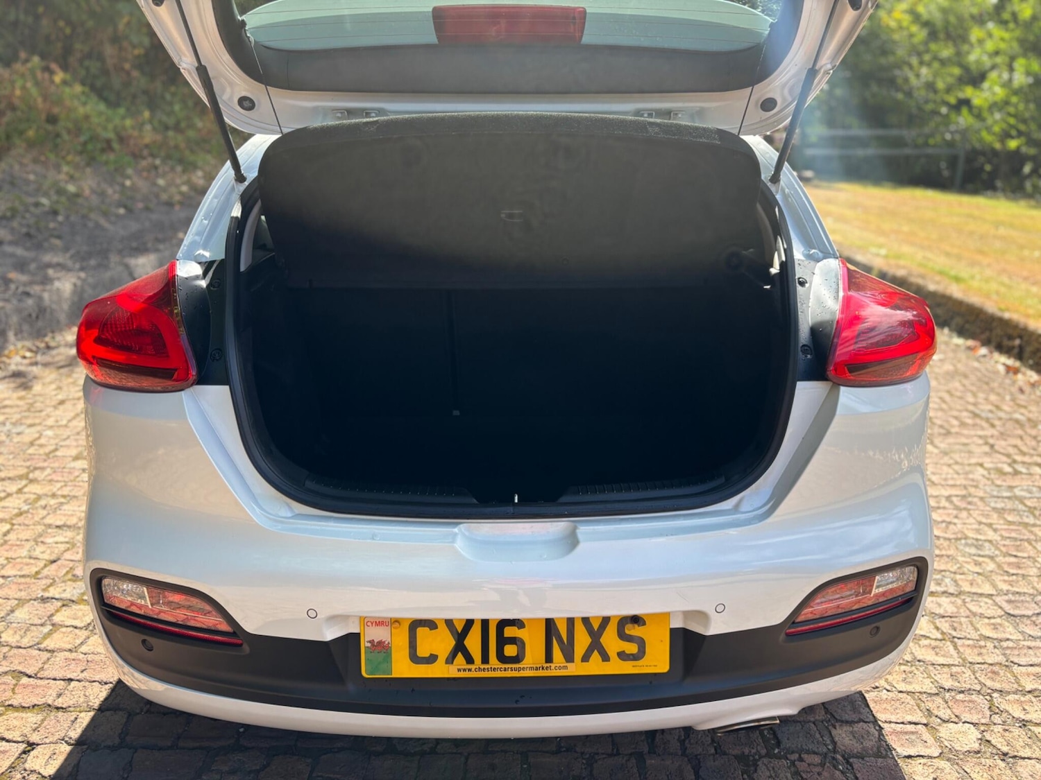 Used Kia Pro Ceed 2016 for sale - 76585139: Photo 20