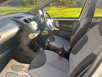 Used Toyota AYGO 2012 for sale - 78332944: Photo