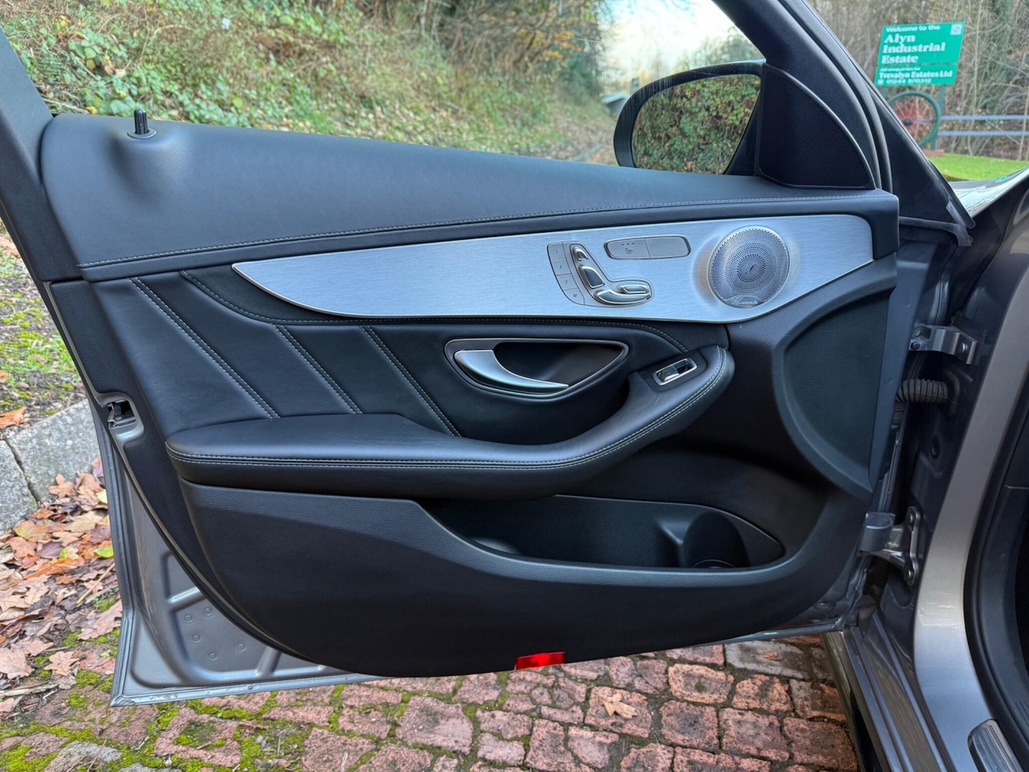 Used Mercedes-Benz C Class 2016 for sale - 76688921: Photo 38