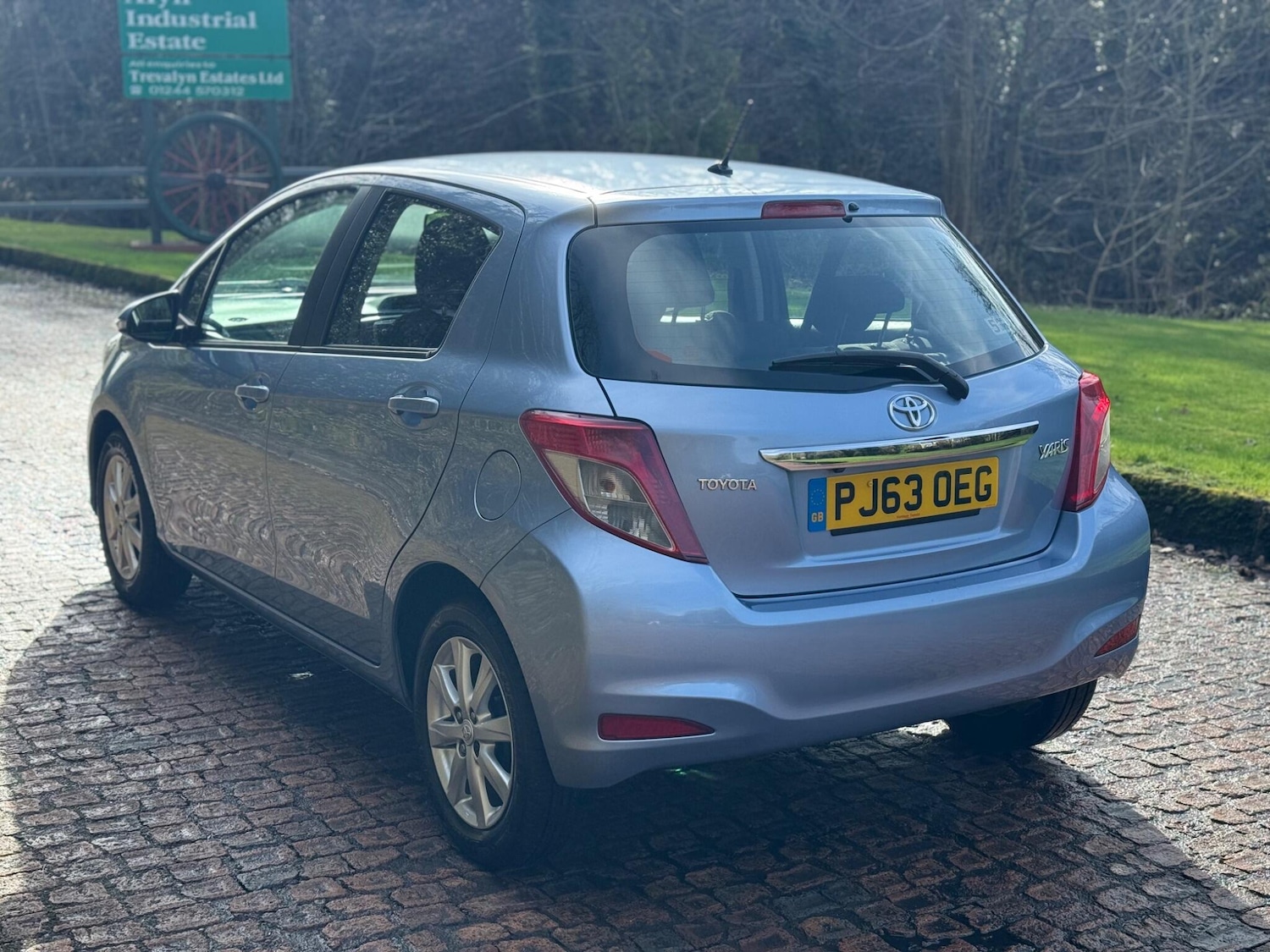 Used Toyota Yaris 2013 for sale - 77633705: Photo 10