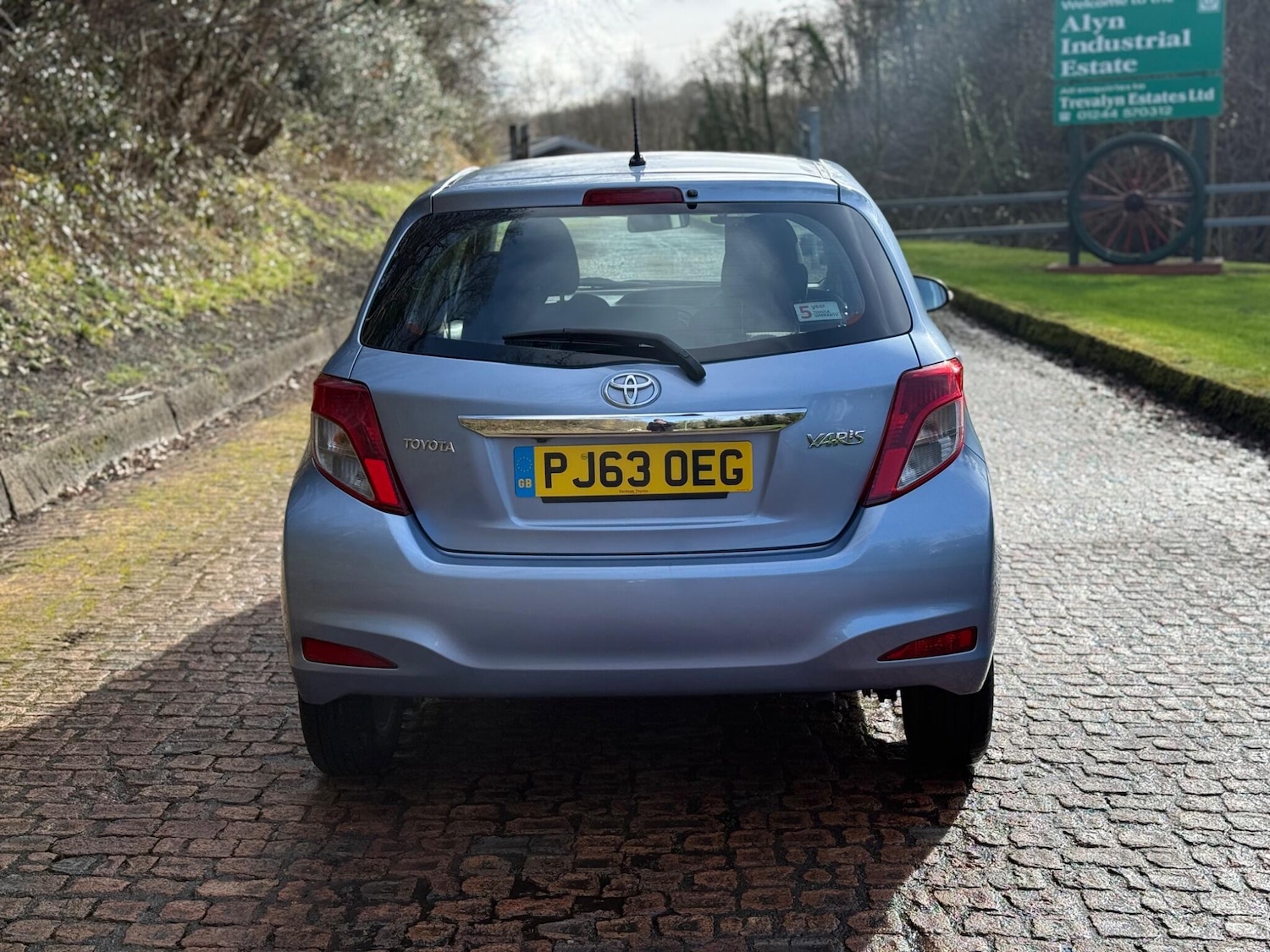 Used Toyota Yaris 2013 for sale - 77633705: Photo 13