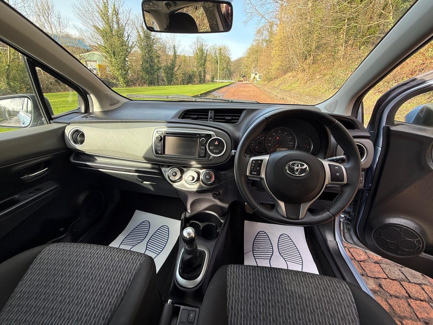 Used Toyota Yaris 2013 for sale - 77633705: Photo 18