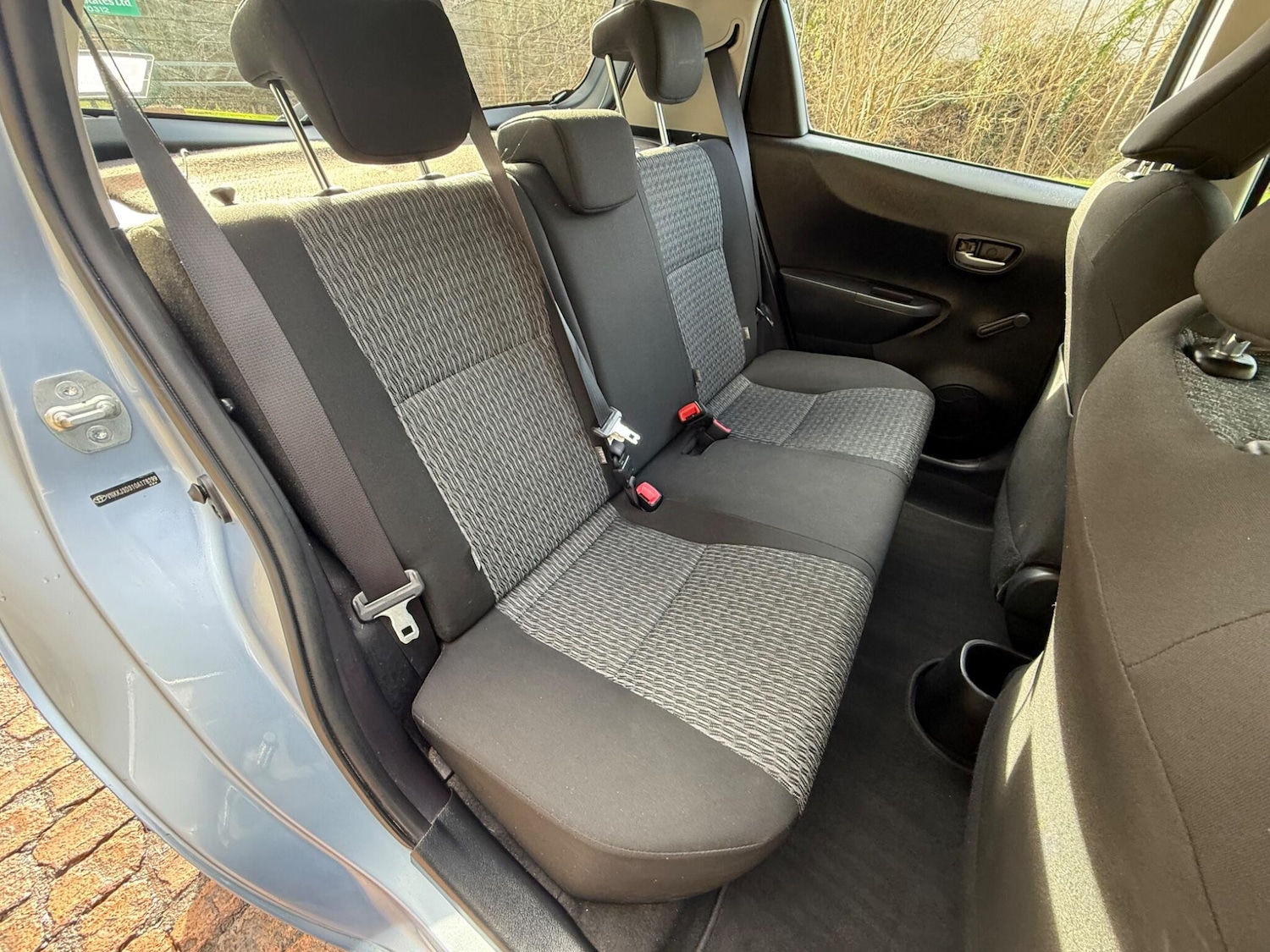 Used Toyota Yaris 2013 for sale - 77633705: Photo 22