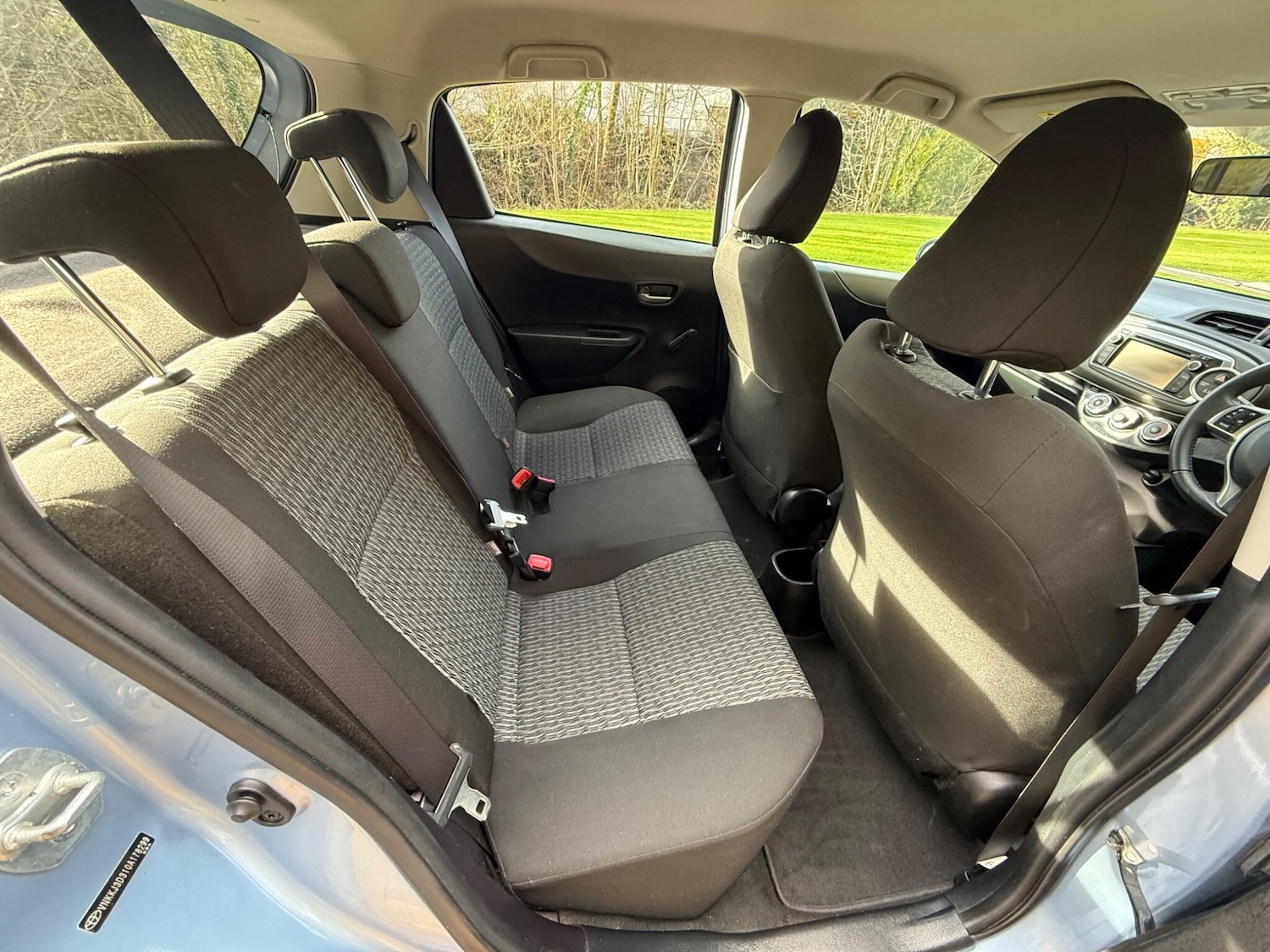 Used Toyota Yaris 2013 for sale - 77633705: Photo 23