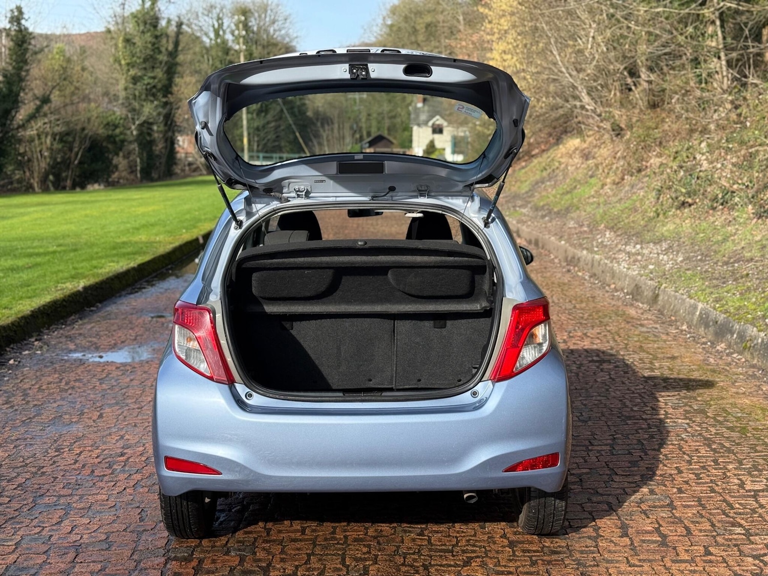 Used Toyota Yaris 2013 for sale - 77633705: Photo 34