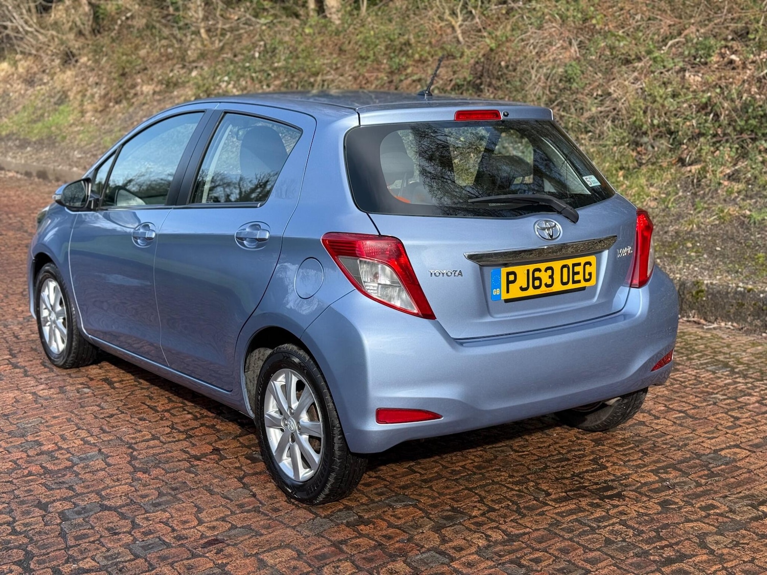 Used Toyota Yaris 2013 for sale - 77633705: Photo 5