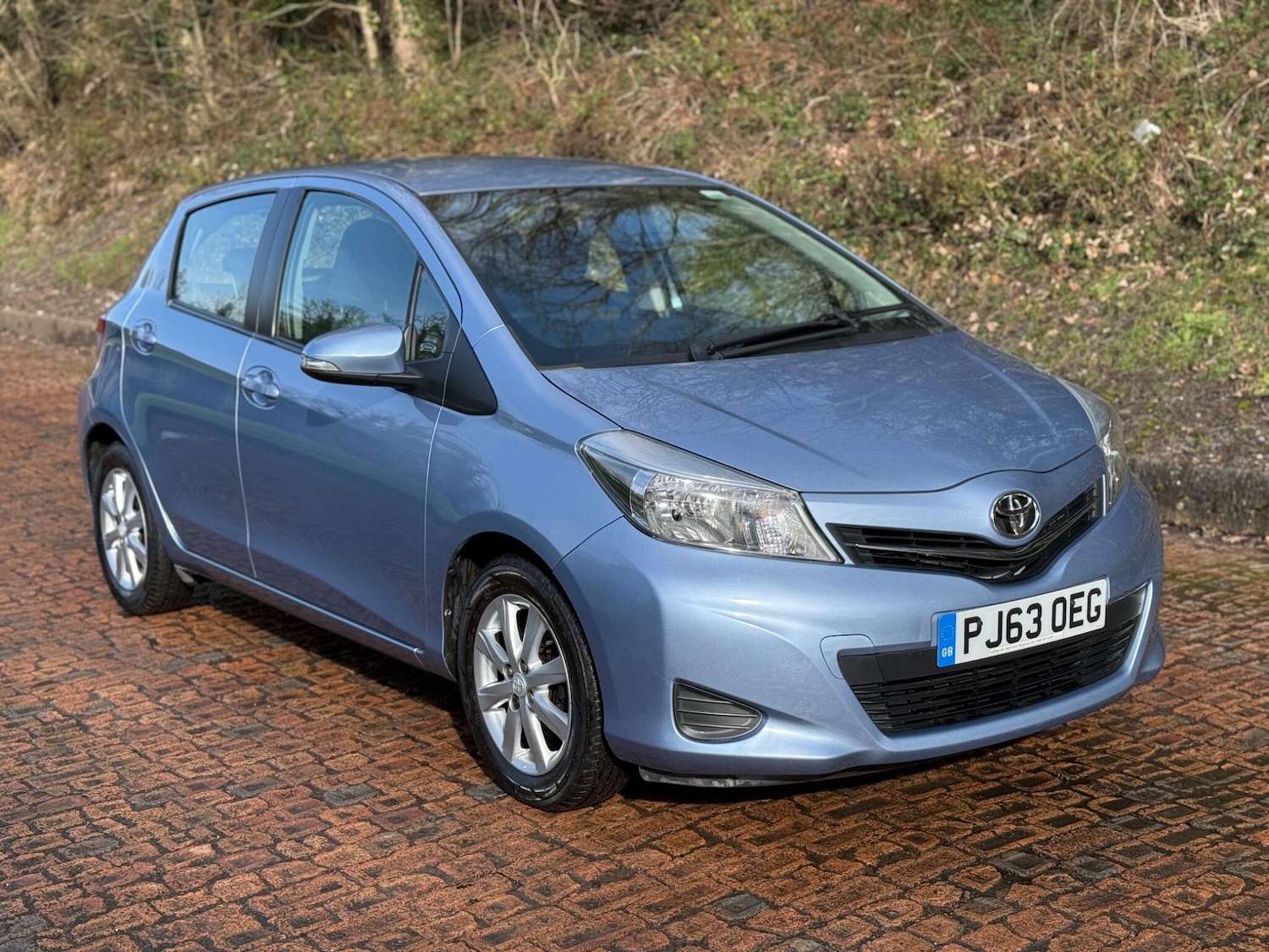 Used Toyota Yaris 2013 for sale - 77633705: Photo 6