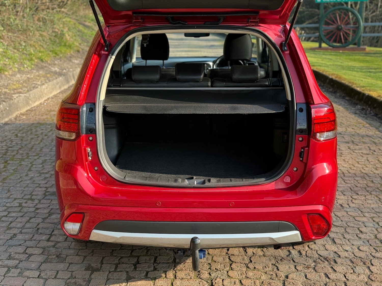 Used Mitsubishi Outlander 2015 for sale - 77966258: Photo 28