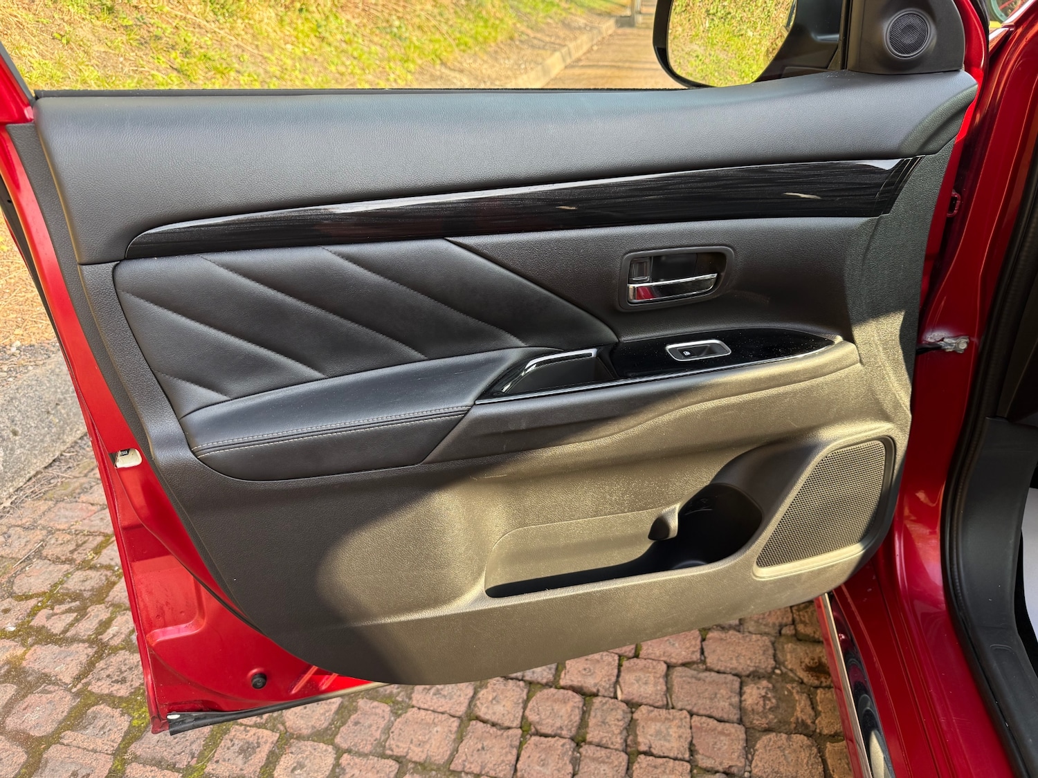 Used Mitsubishi Outlander 2015 for sale - 77966258: Photo 30