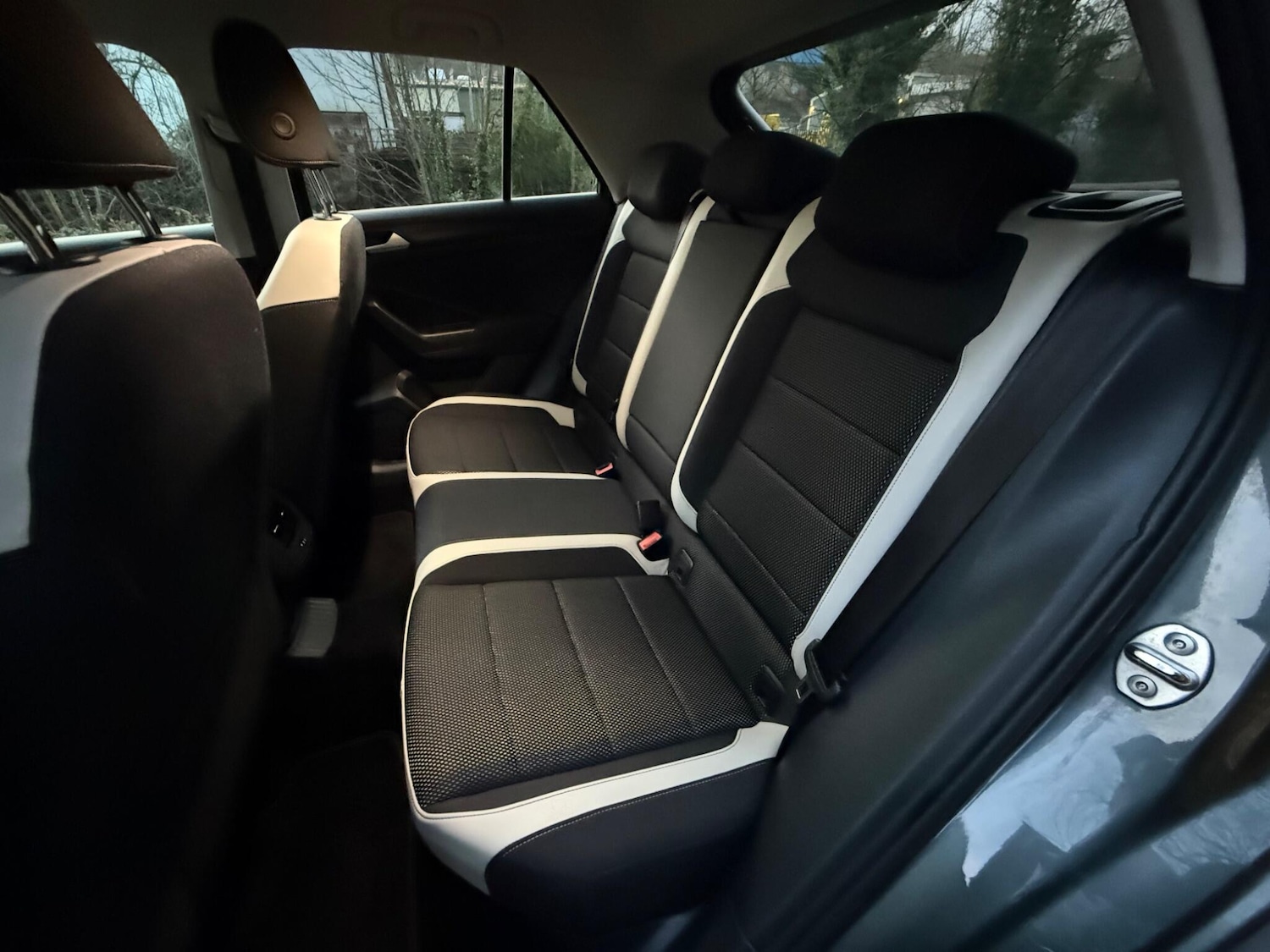 Used Volkswagen T-Roc 2018 for sale - 77015764: Photo 23