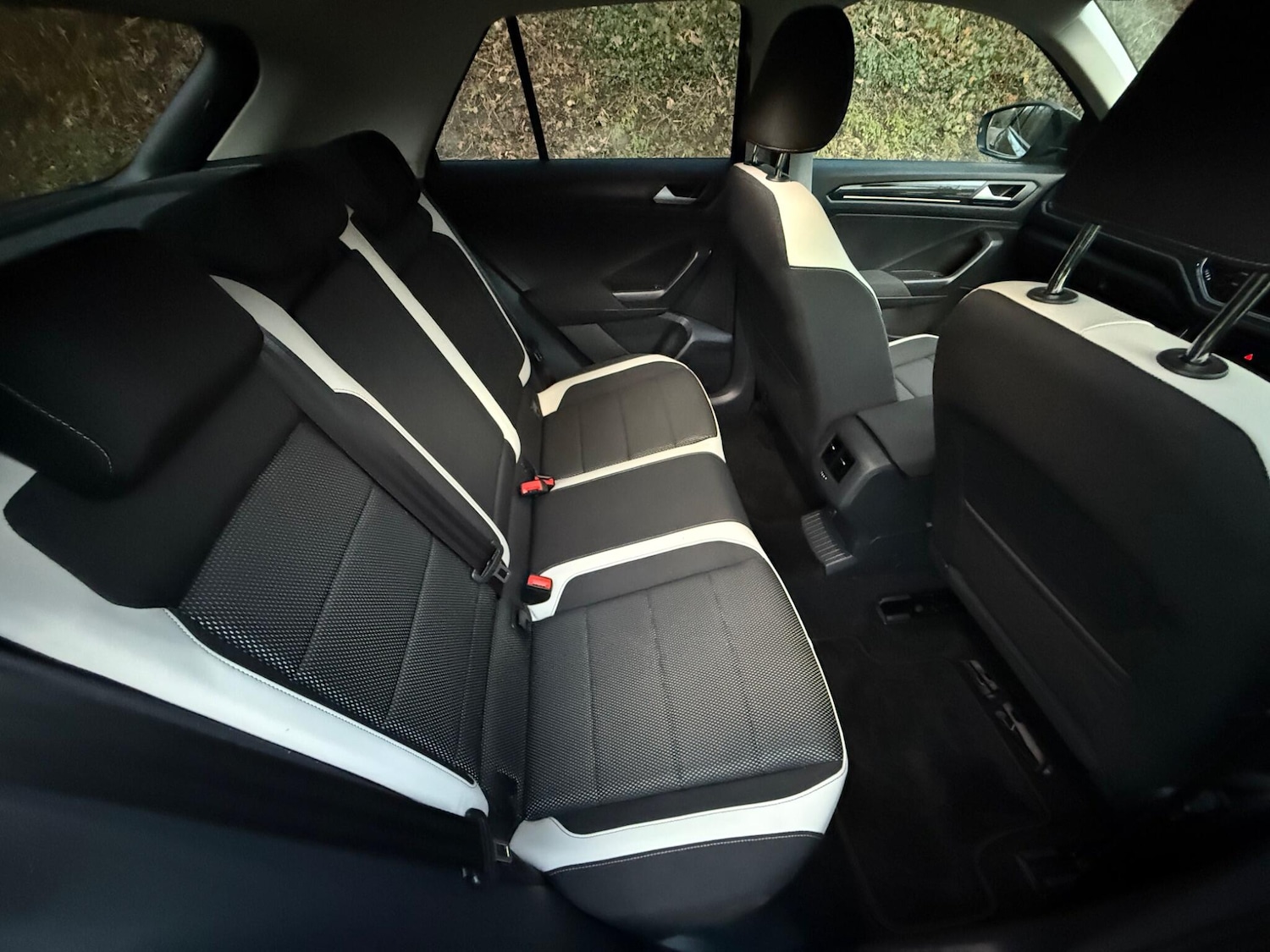 Used Volkswagen T-Roc 2018 for sale - 77015764: Photo 24