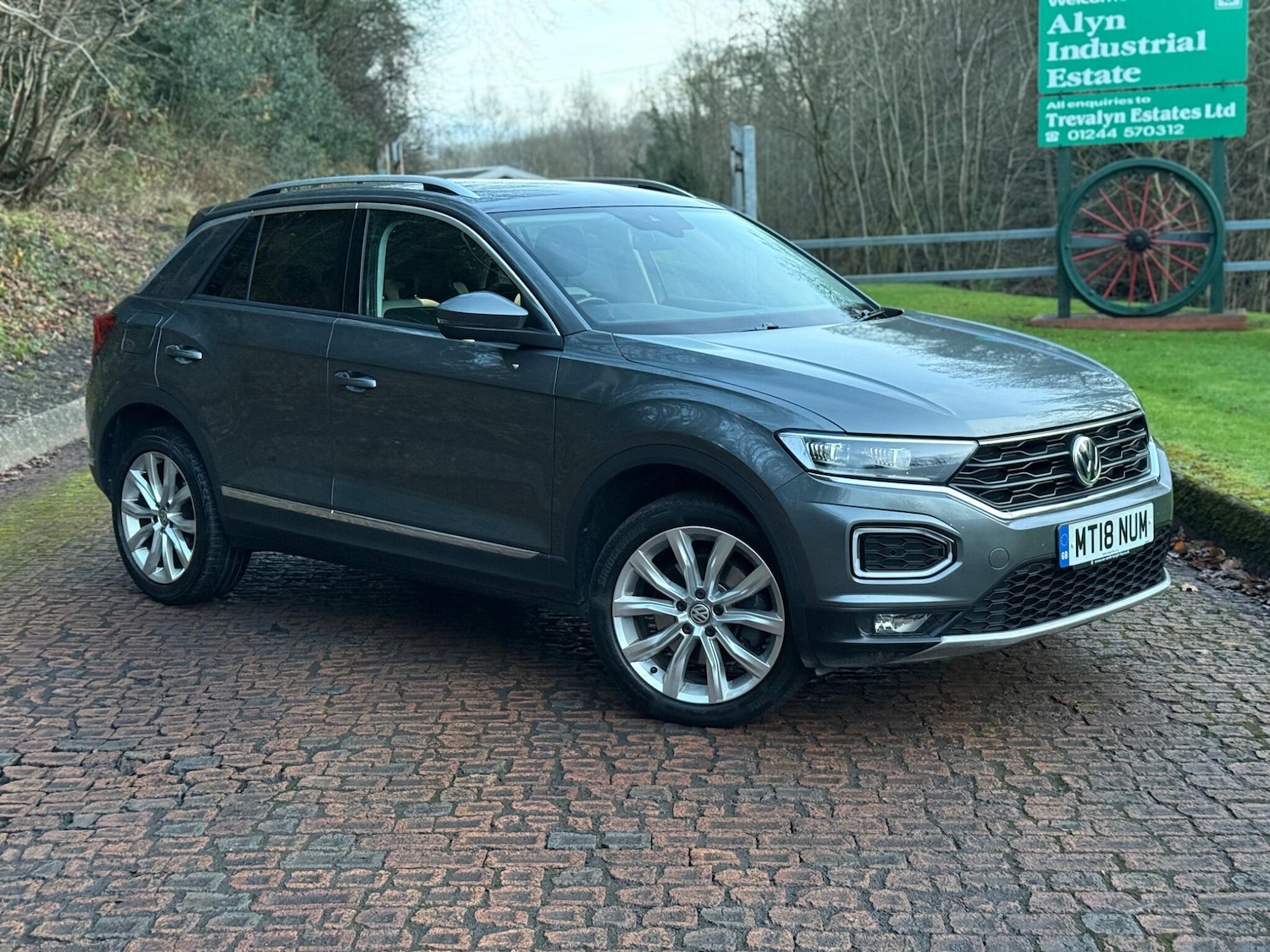 Used Volkswagen T-Roc 2018 for sale - 77015764: Photo 5