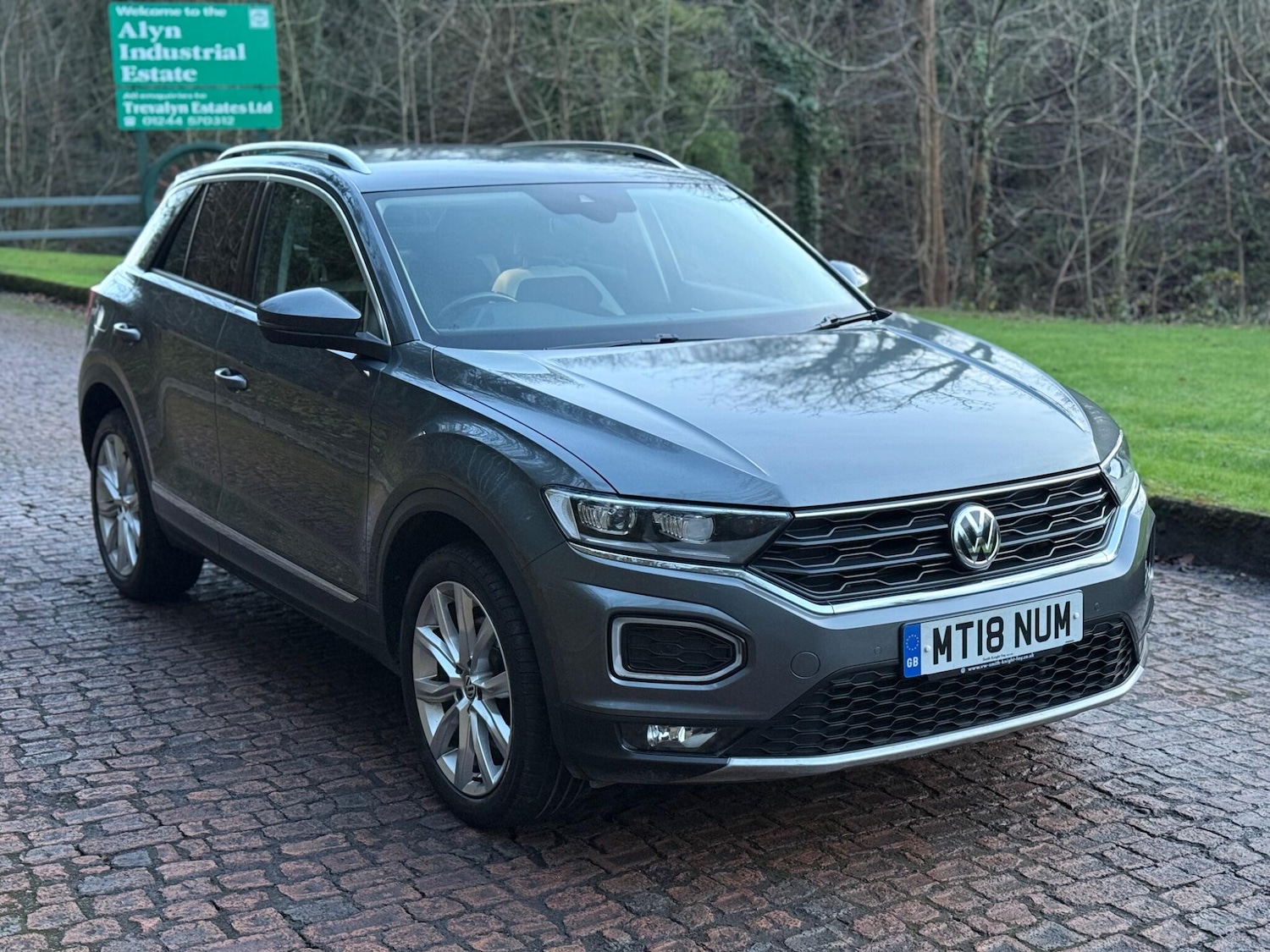 Used Volkswagen T-Roc 2018 for sale - 77015764: Photo 6