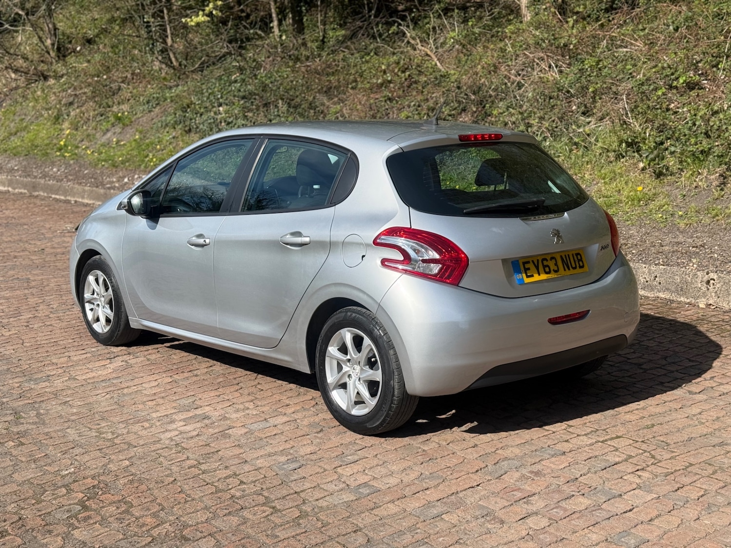 Used Peugeot 208 2013 for sale - 78145017: Photo 10